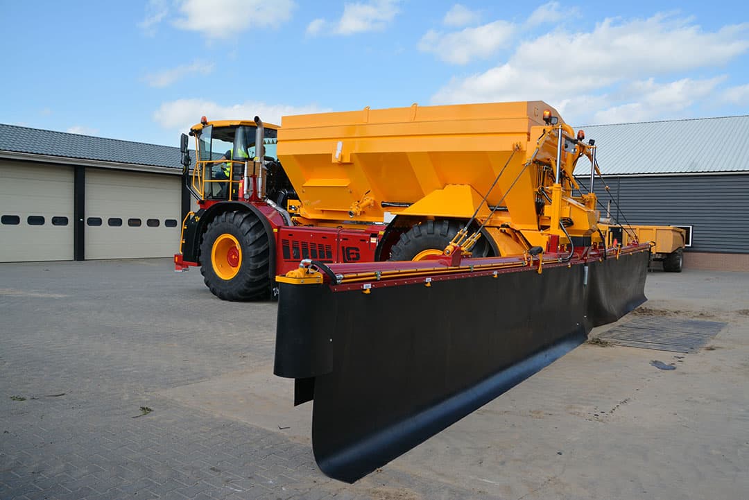 Vredo VT4556 zelfrijder nu ook met kalkstrooier