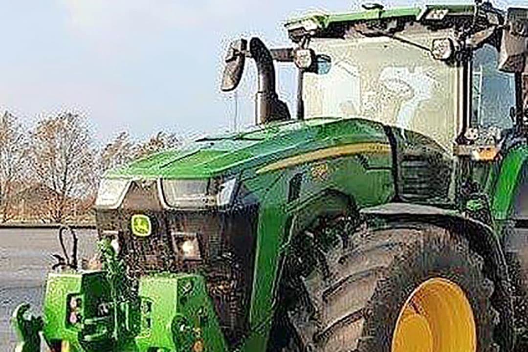 Gespot: nieuwe 500-pk John Deere 8R
