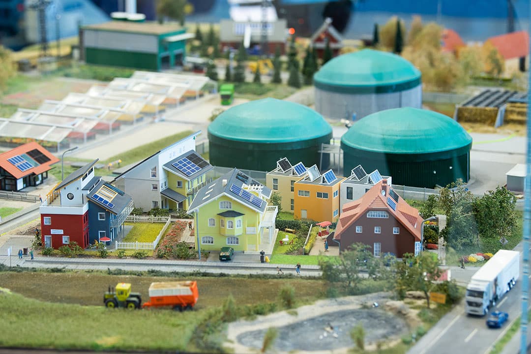 Maquette van een energiedorp - een dorp dat grotendeels zelfvoorziend is op energiegebied met hernieuwbare energie. Hiervan zijn er 100 in Duitsland. Biogas speelt er een belangrijke rol. - Foto: DLG