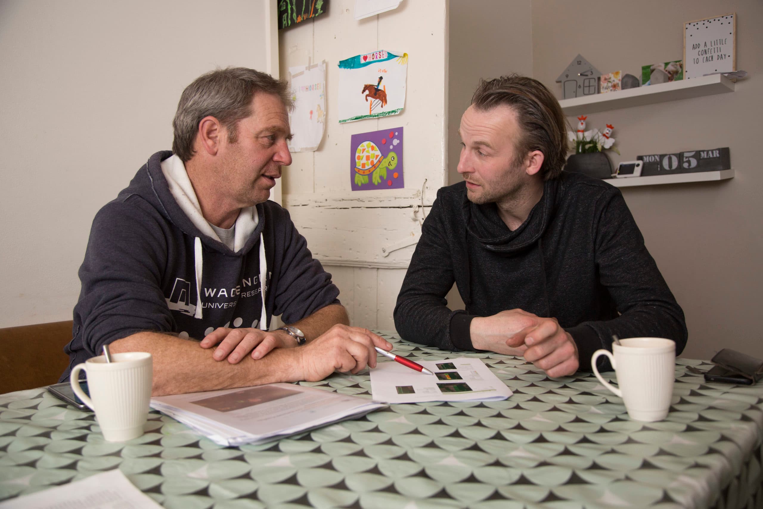 Pieter (r.) en Wageningen-expert Jean-Marie Michielsen. - Foto: Jan Willem Schouten
