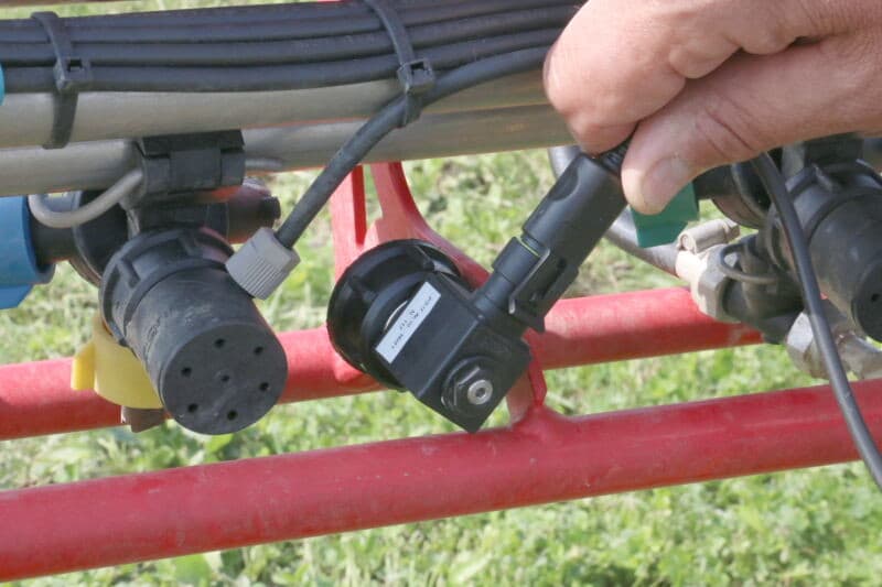 Op het gebied van mechanisatie was Agrifac er om hun project NeedFarming toe te lichten. Hiermee is het mogelijk om per plant middel toe te dienen. Camera`s op de spuitboom registreren het gewas waarna de software ervoor kan zorgen dat per plant de juiste hoeveelheid middel wordt toegediend.