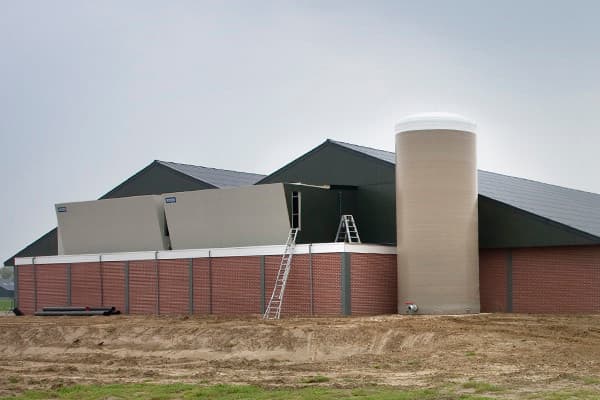 Nieuwe varkensstal (aanbouwe) Ton van Tilburg te Schaijk.