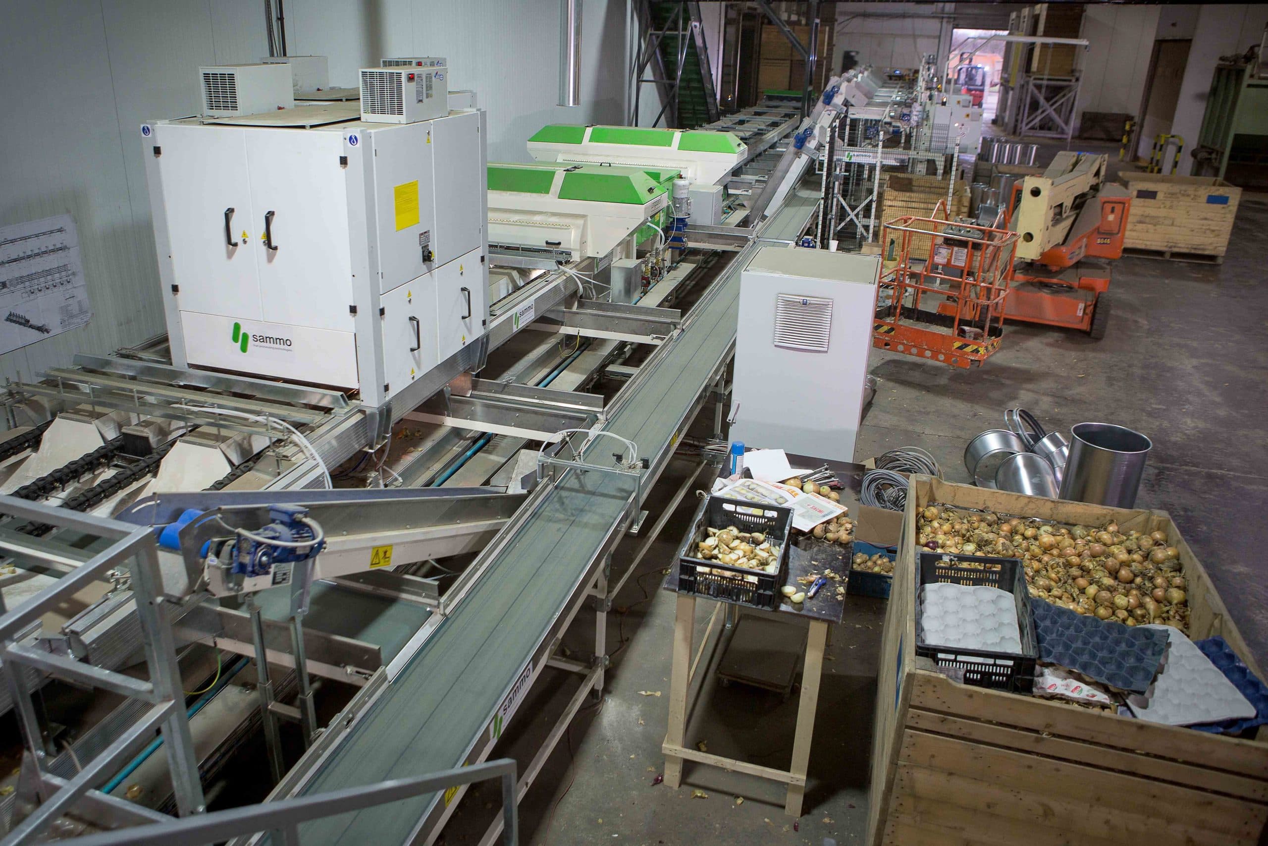 Sorteermachine bij Wiskerke Oniuns in Kruiningen. - Foto: Peter Roek