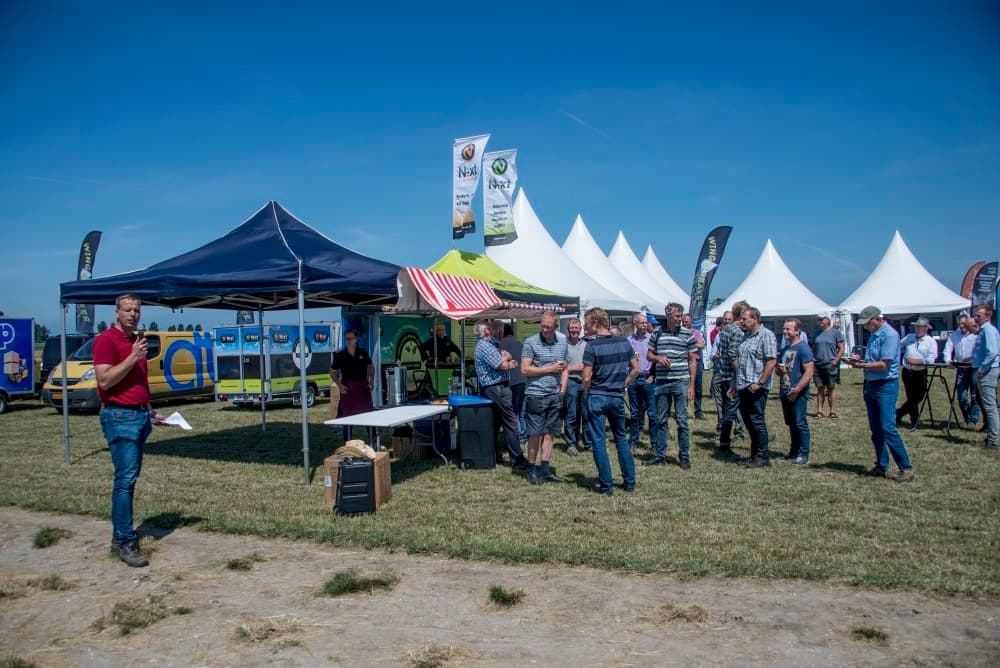 De eerste pootaardappelvelddag georganiseerd door Delphy is gehouden op het teeltbedrijf van de NAK in Tollebeek (Fl). - Foto's: Sytze Bakker