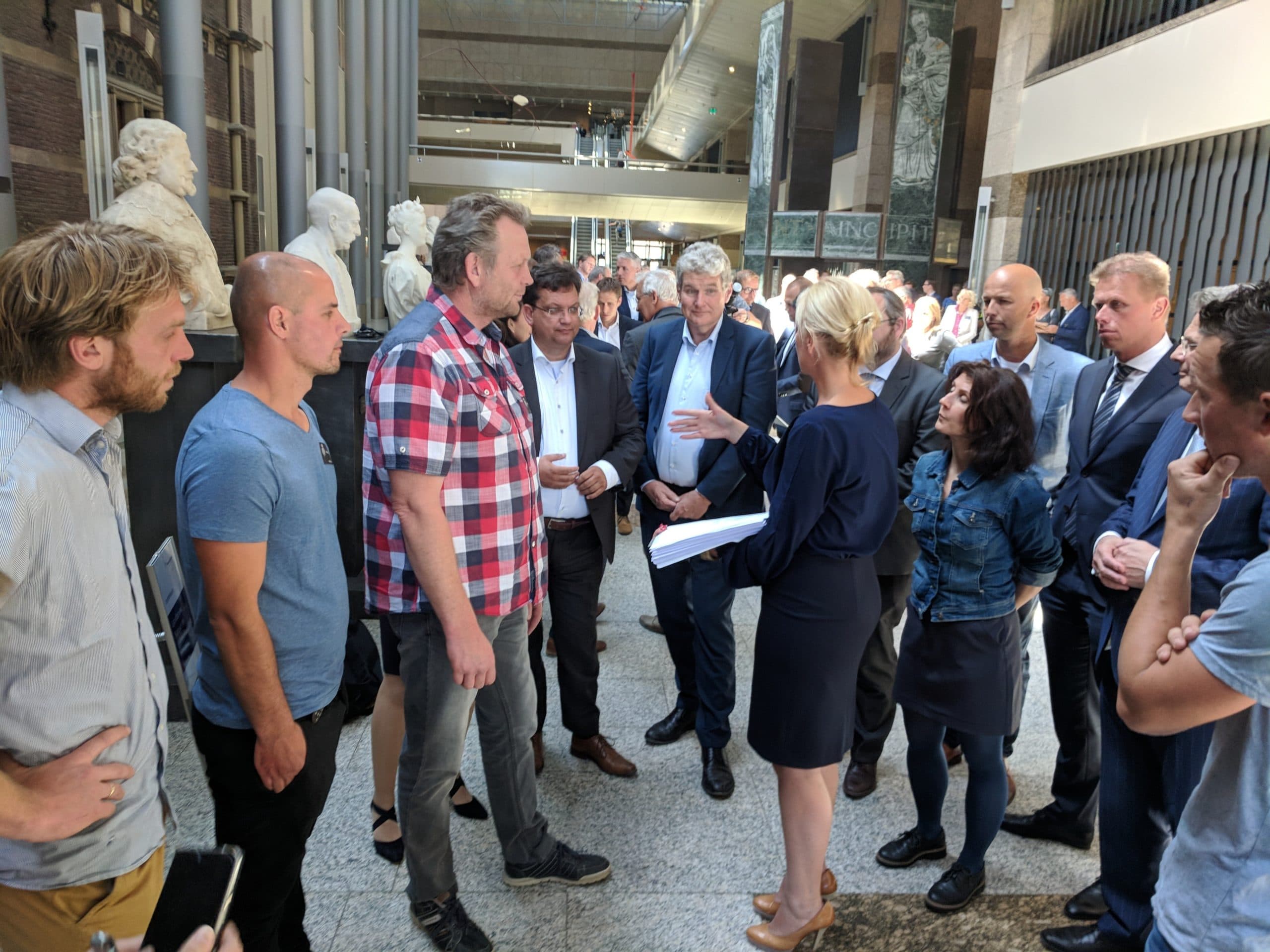 Biologische boeren vragen aandacht parlement