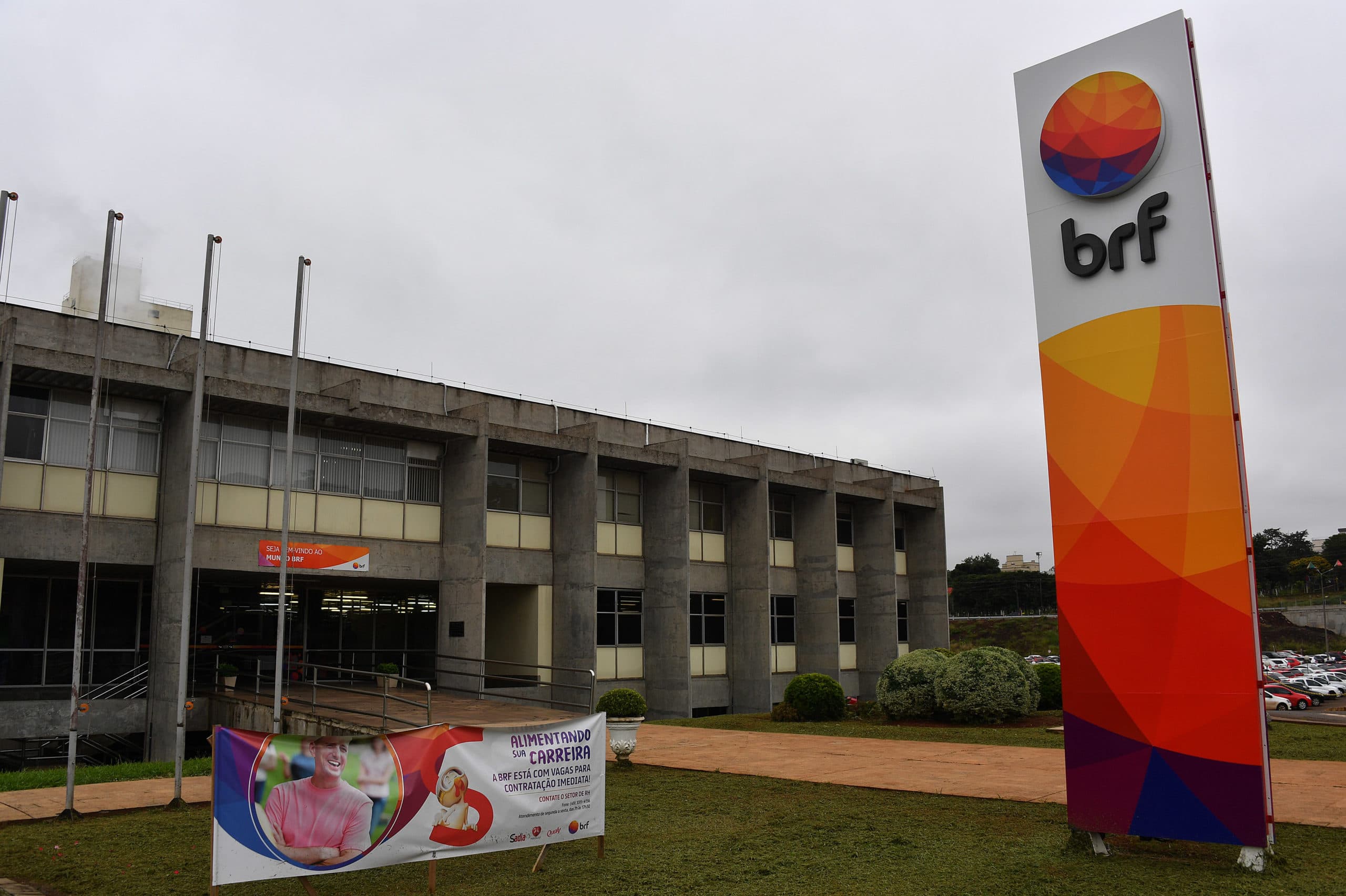 Deze fabriek van Brasil Food (BRF) in Chapeco, Brazilië, valt onder het justitieel onderzoek naar fraude met besmet pluimveevlees.