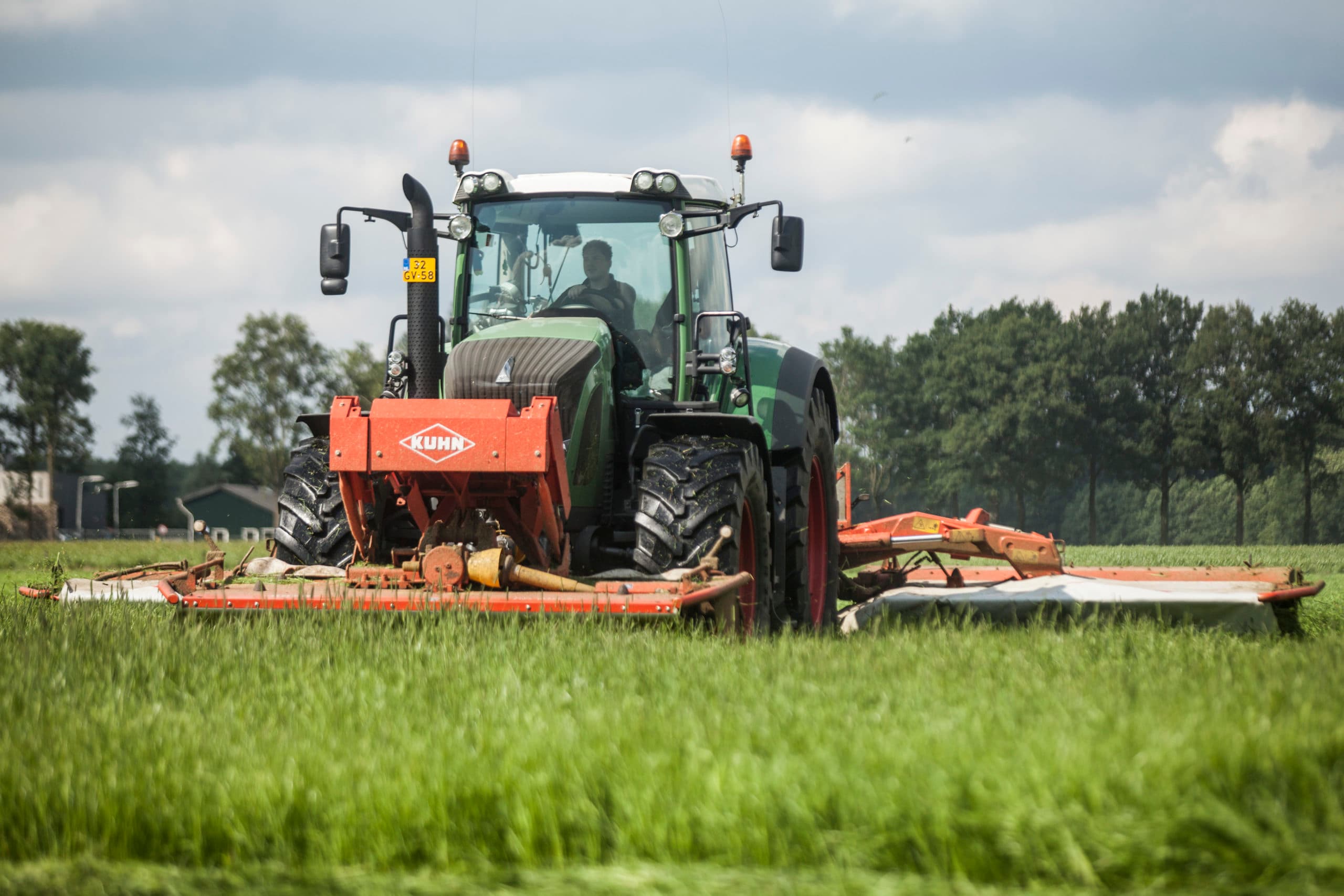 De optimale maaihoogte van gras varieert tussen 5 en 7 centimeter. - Foto: Koos Groenewold