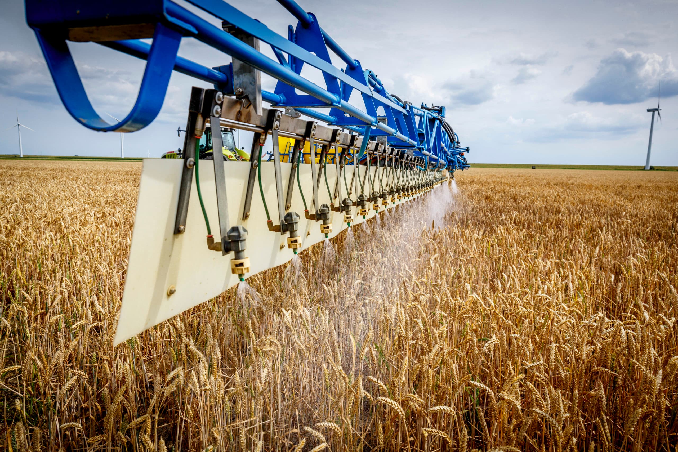 Een driftreductie van 90% kan met 90%-driftreductiedoppen, maar ook met 75%-driftreductiedoppen gecombineerd met Wingsprayer. - Foto: Fred Libochant