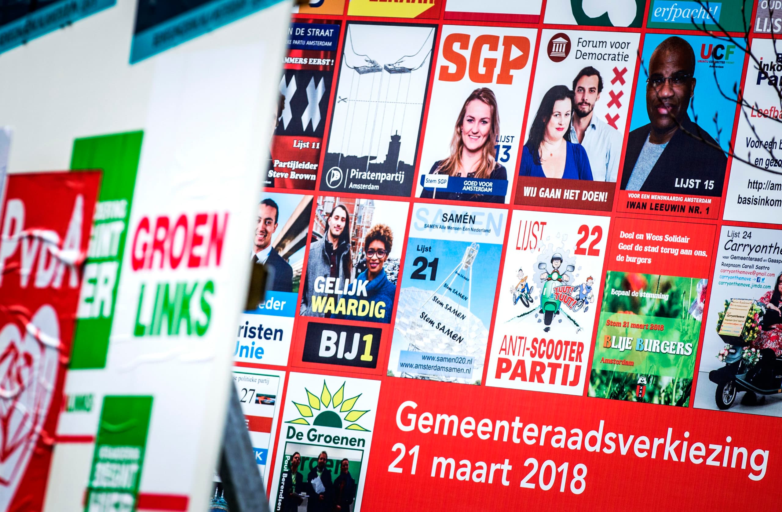 AMSTERDAM - Posters voor de gemeenteraadsverkiezingen in Amsterdam. ANP REMKO DE WAAL
