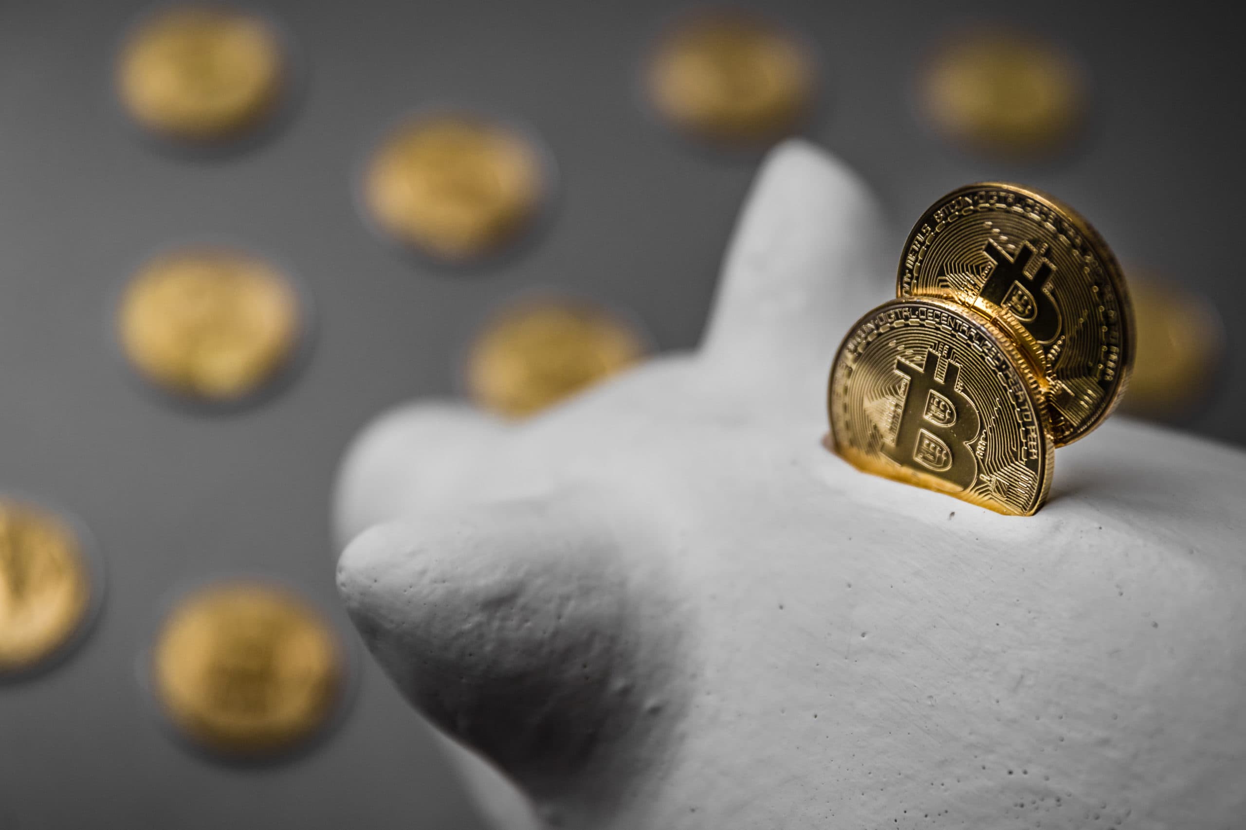 De blockchaintechnologie ligt ten grondslag aan de virtuele munt Bitcoin. Blockchains kunnen boeren meer marge opleveren doordat sommige schakels in de keten niet meer nodig zijn. - Foto: Rob Engelaar