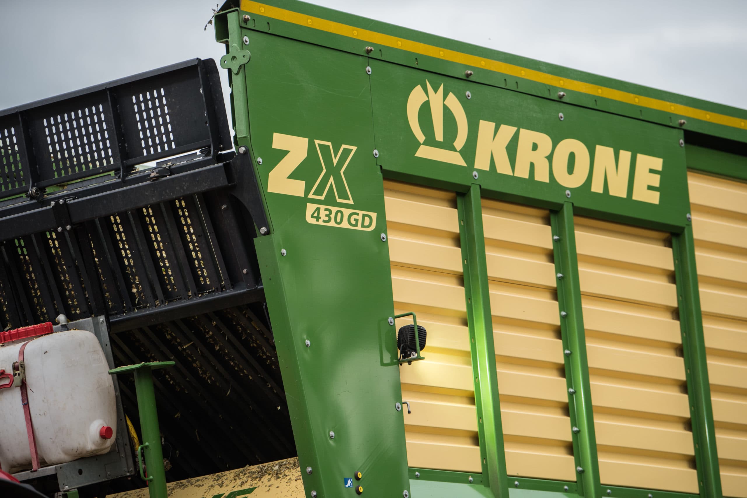 Krone tikt bijna ¬  2 miljard omzet aan