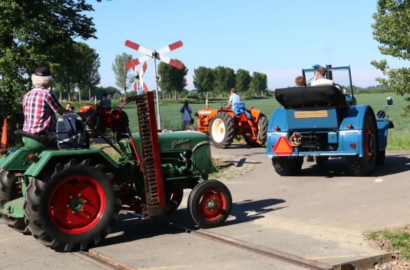 Typisch voor John Deere was het indertijd vermelden van de merknaam op de achterassen.