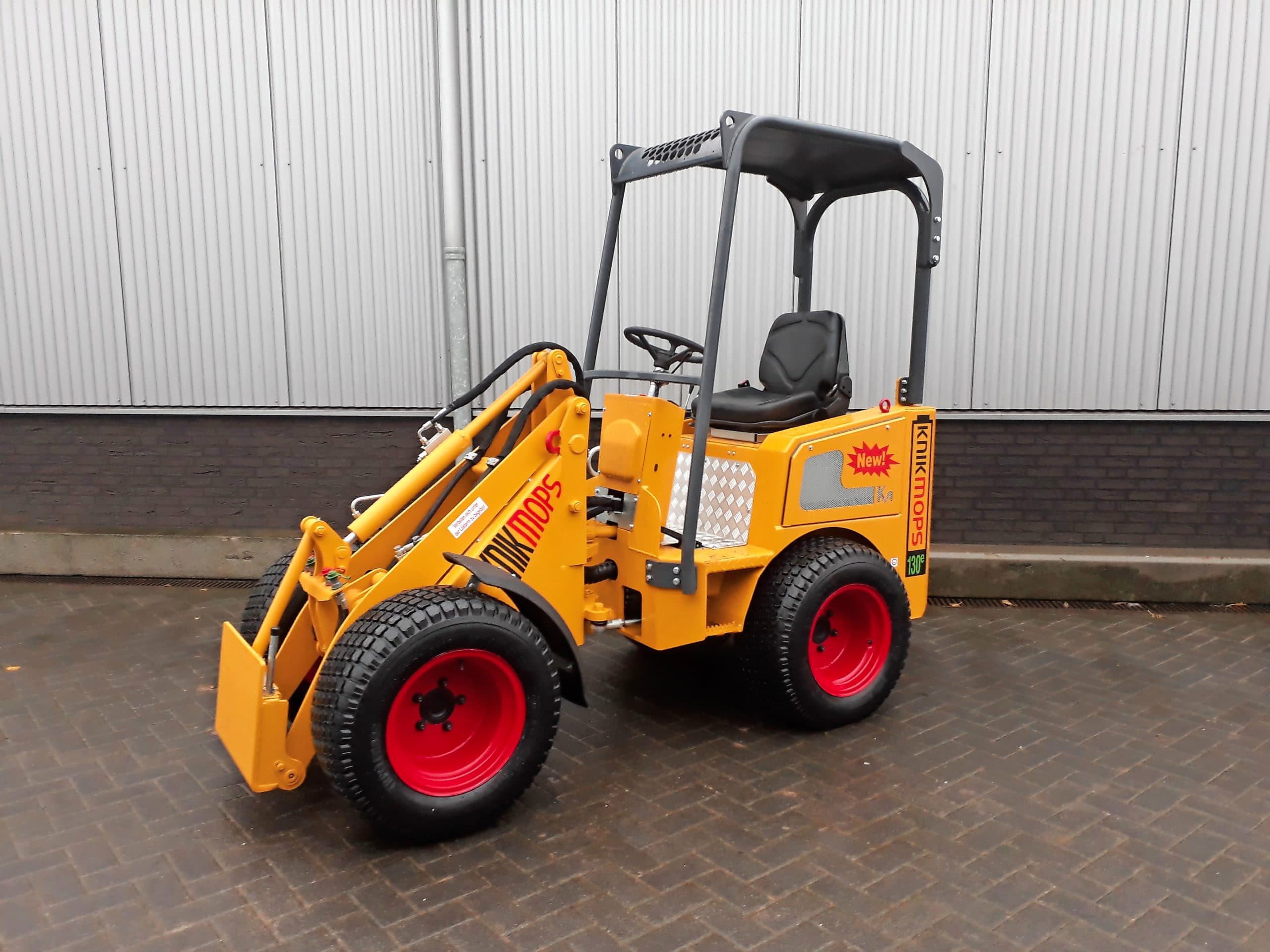 Elektrische minishovel Knikmops rijdt tot 3 uur
