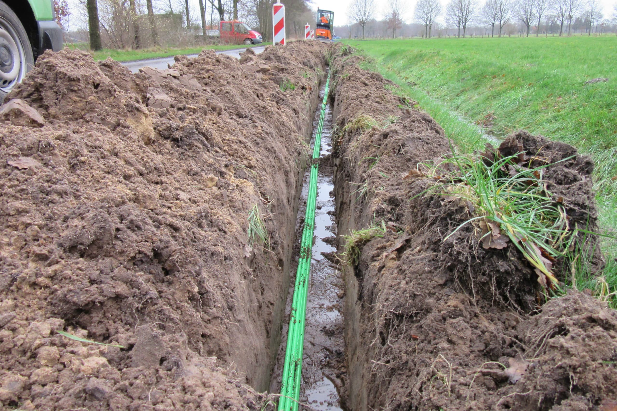 Aanleg van glasvezel in het buitengebied van Twente. Foto: Cogas