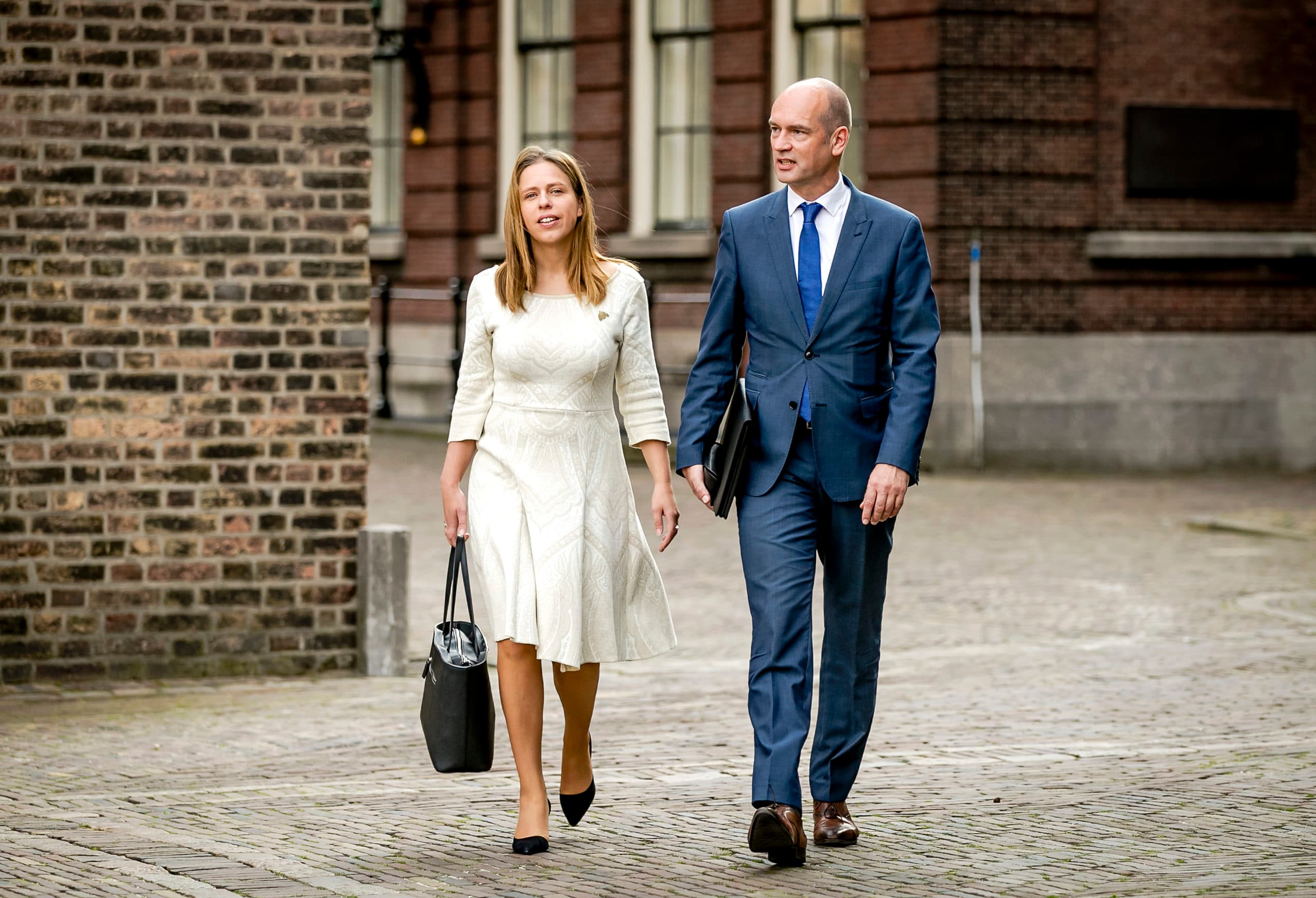 Carola Schouten en Gert-Jan Segers (ChristenUnie) komen aan op het Binnenhof voor overleg met informateur Gerrit Zalm. - Foto: ANP