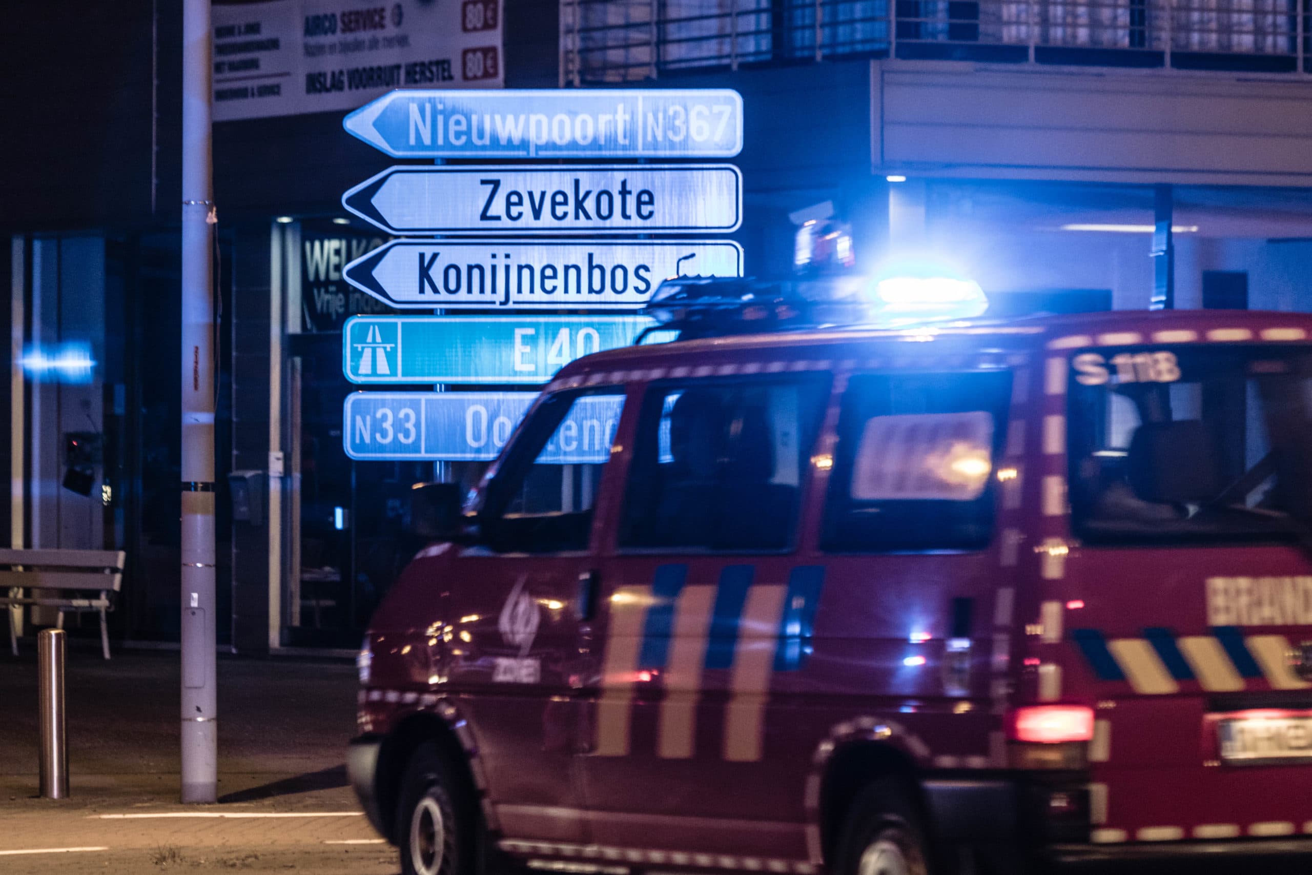 Ontruiming van Vlaams dorp vanwege gifwolk die vanuit agrobedrijf ontsnapte. - Foto: ANP