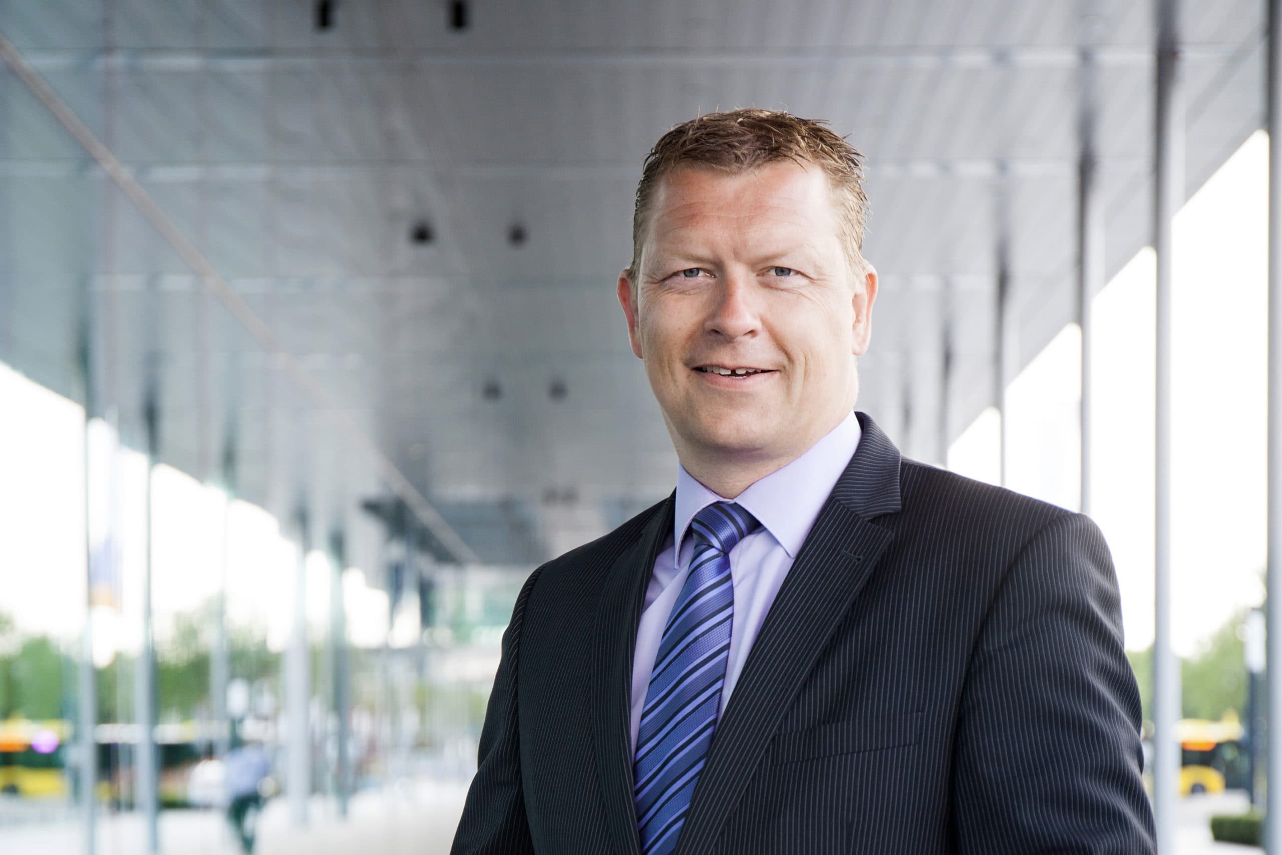 Marijn Dekkers, sectorspecialist melkveehouderij - Foto: Herbert Wiggerman