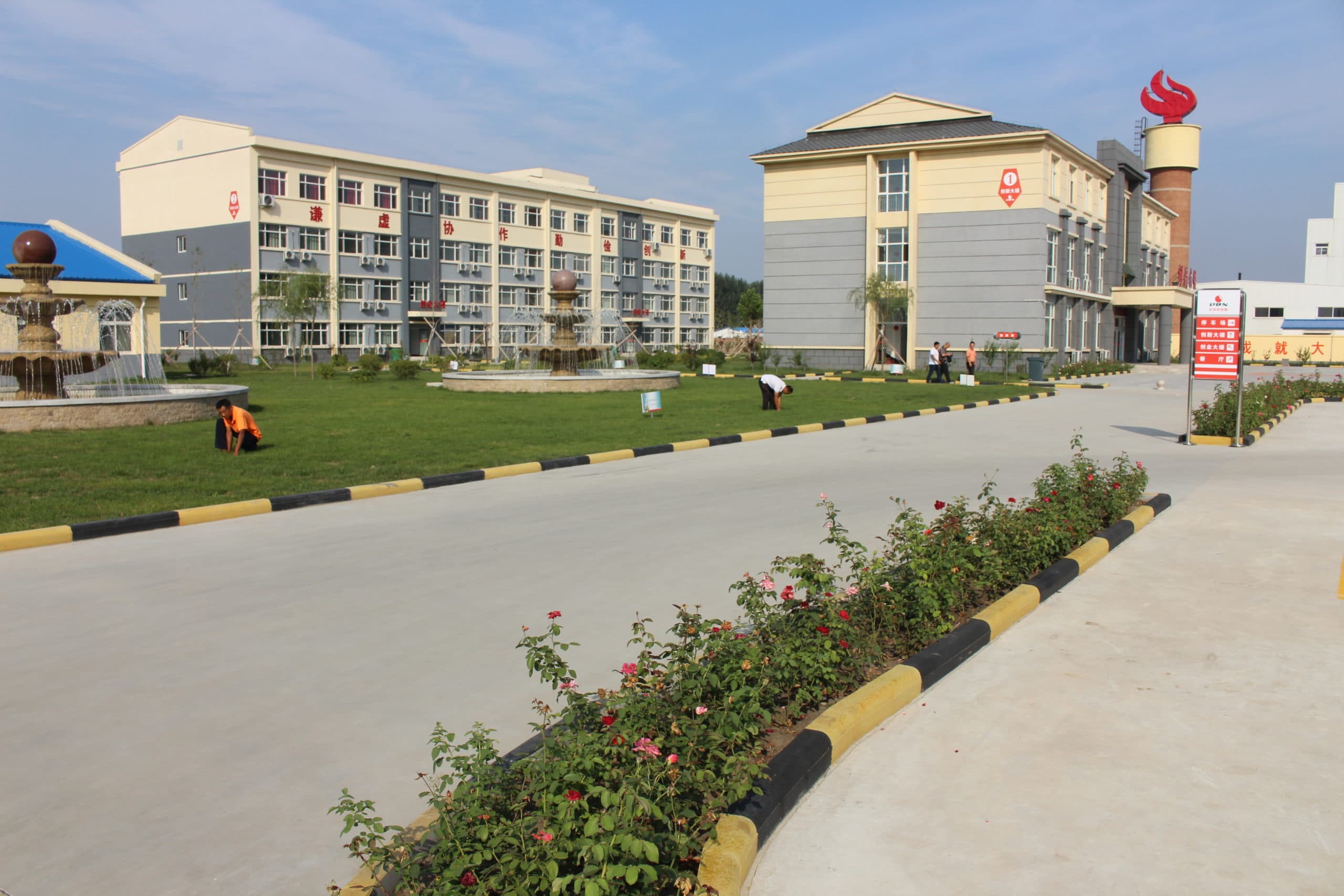 Het aangezicht van DBN Yutian Technology Park in China. Alles is tot in de puntjes verzorgd. Foto's: Vincent ter Beek