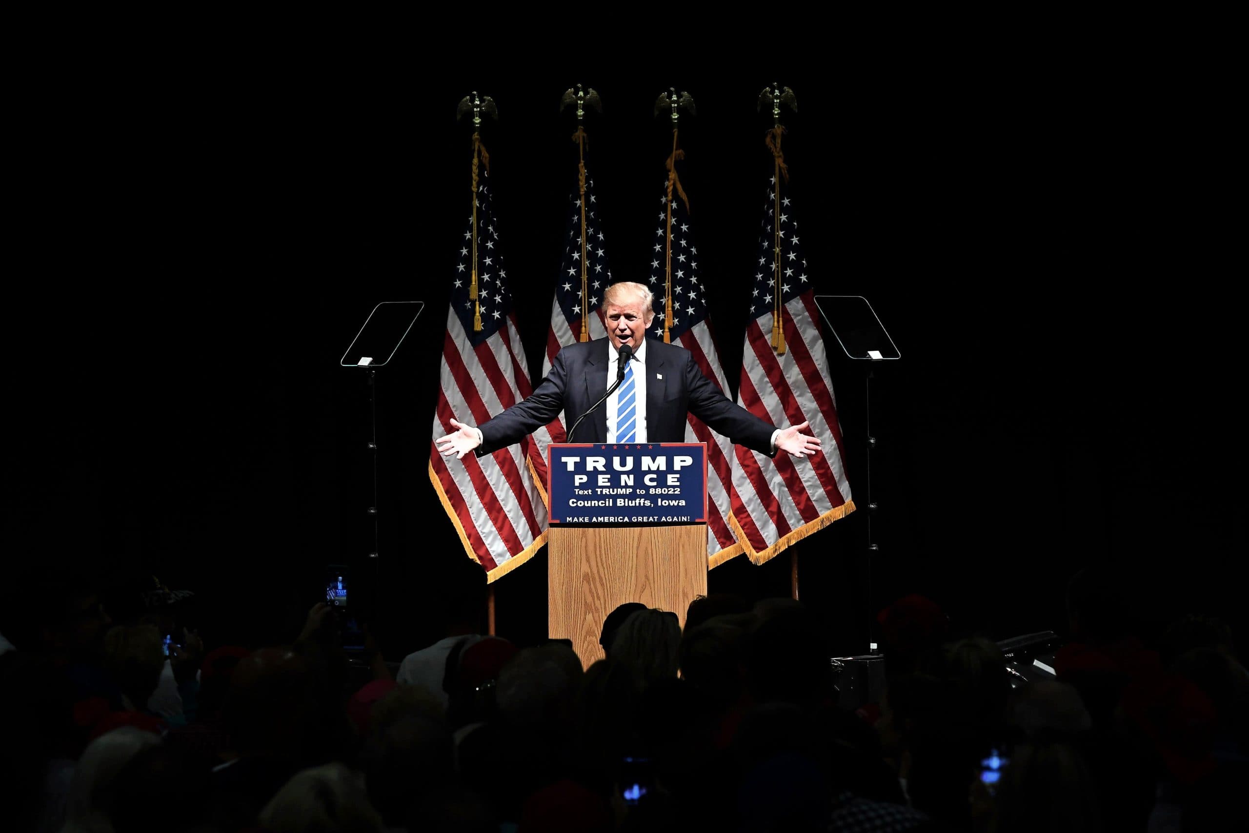 De Amerikaanse president Donald Trump spreekt tijdens zijn campagne in Council Bluffs, Iowa - Foto: AFP