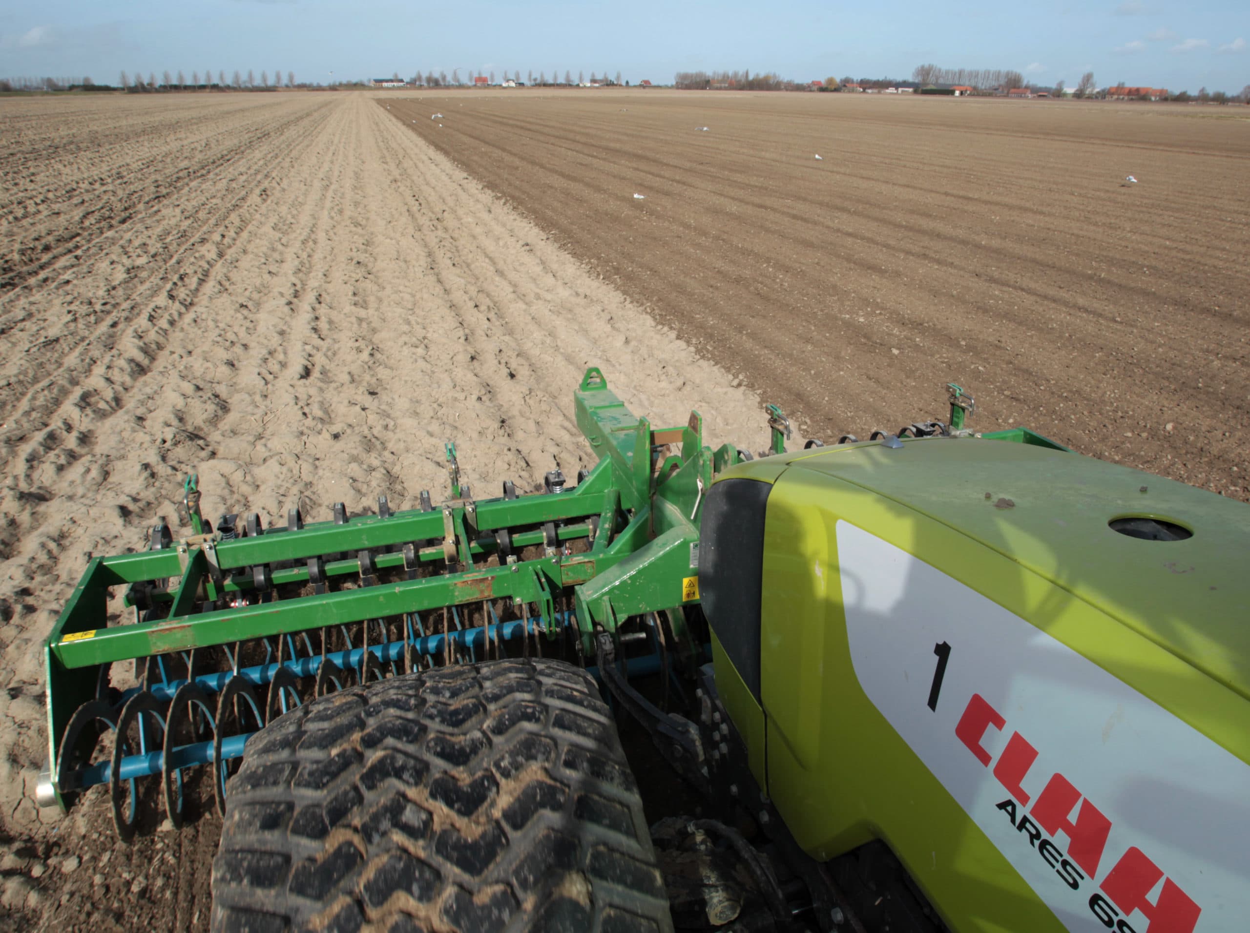 Om de bodem te verbeteren zijn mycorrhizaschimmels geschikt, maar niet alle producten die de schimmels bevatten werken even goed. Foto: Peter Roek