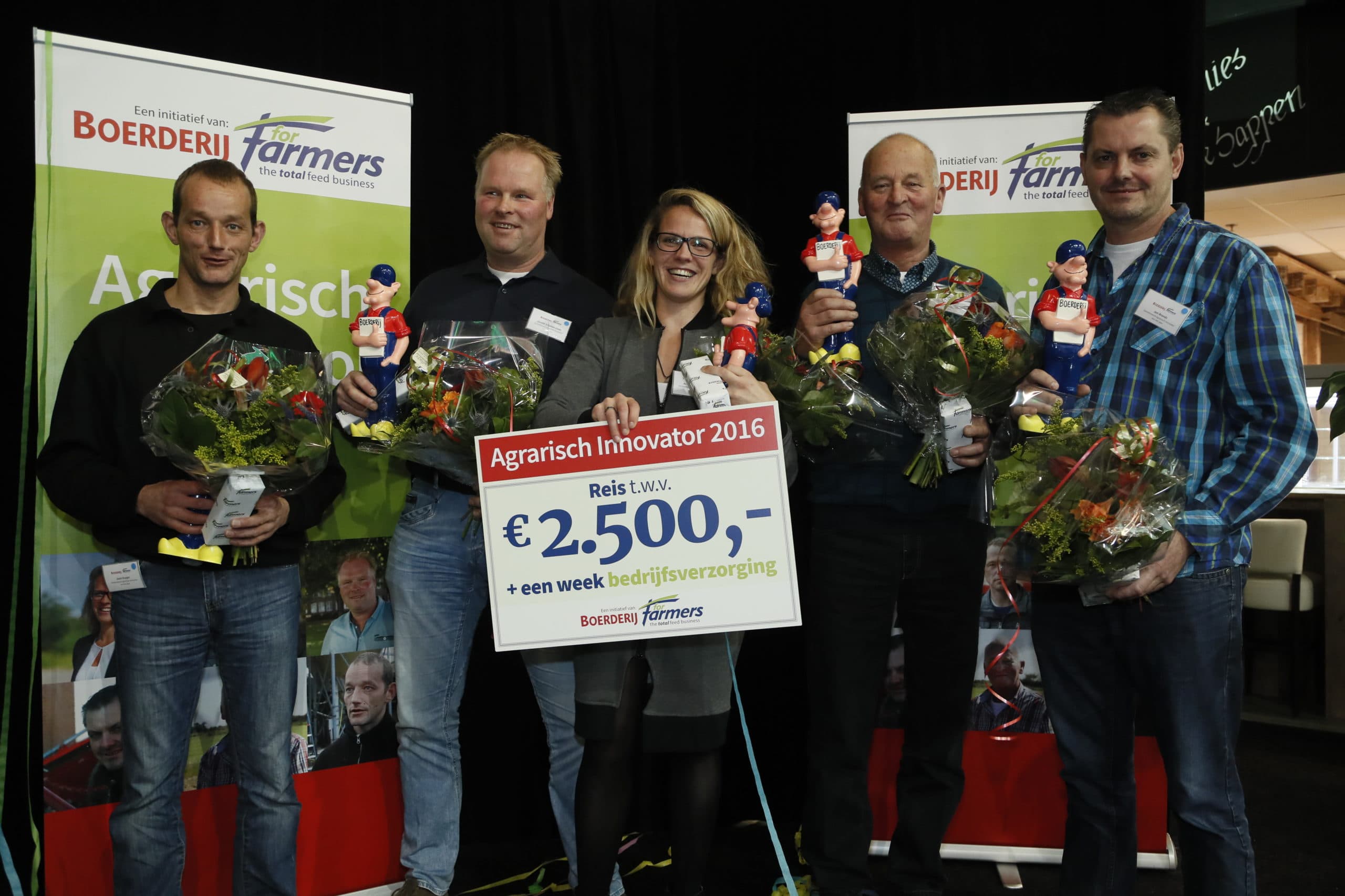 In het midden: Anne Groot Zevert, de winnaar van de Innovatieprijs 2016. - Foto: Koos Groenewold