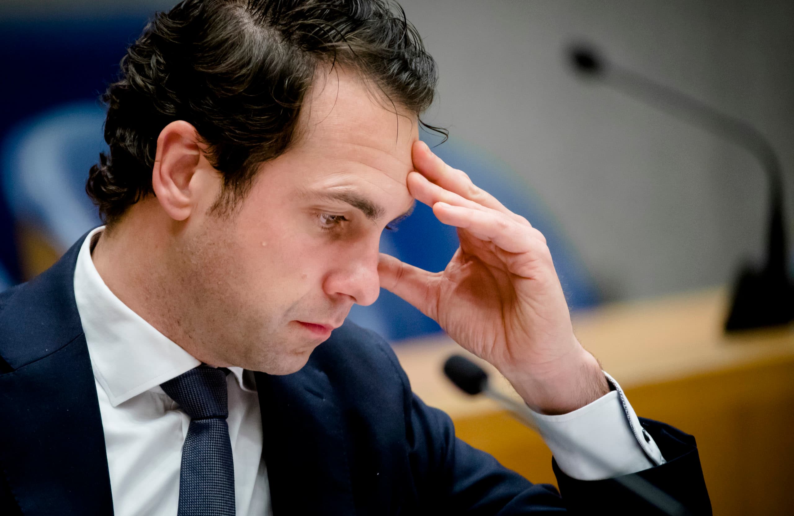 De Europese Commissie en staatssecretaris van Dam en zijn ministerie van EZ hebben een verschillende uitleg over de timing en helderheid van de Brusselse bezwaren tegen de invoering van fosfaatrechten per 2017. - Foto: ANP