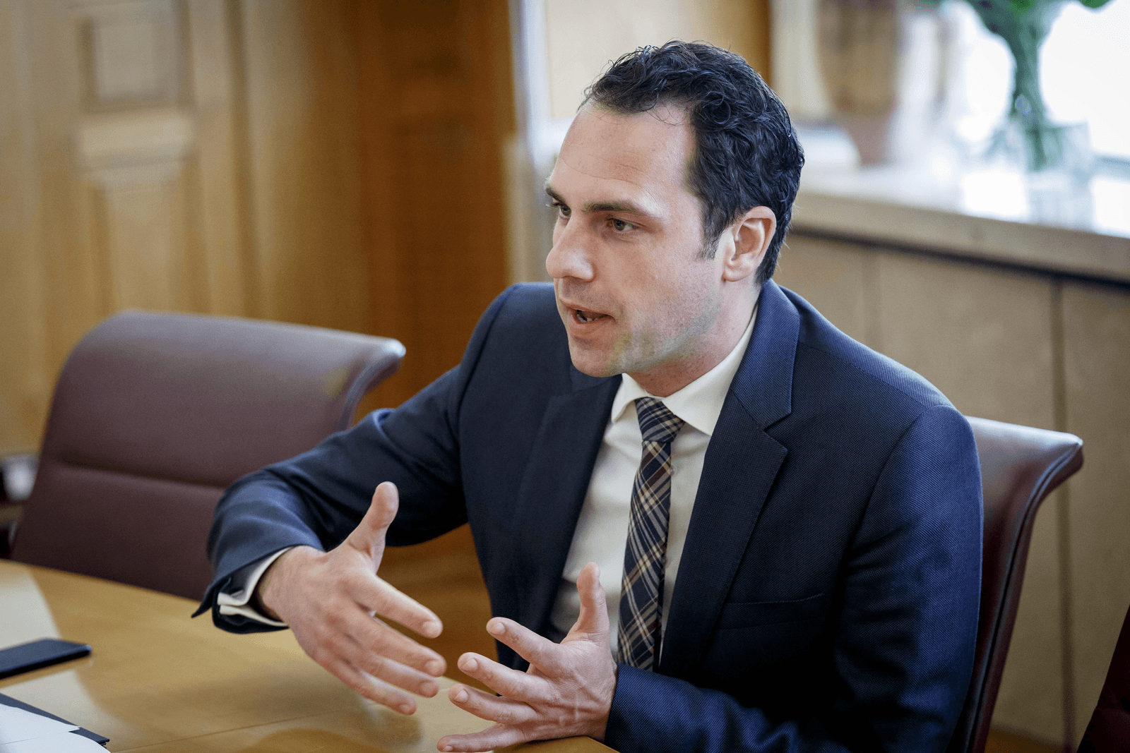 Van Dam over rapport-Veerman: 'Die kant moeten we op' - Foto: Roel Dijkstra