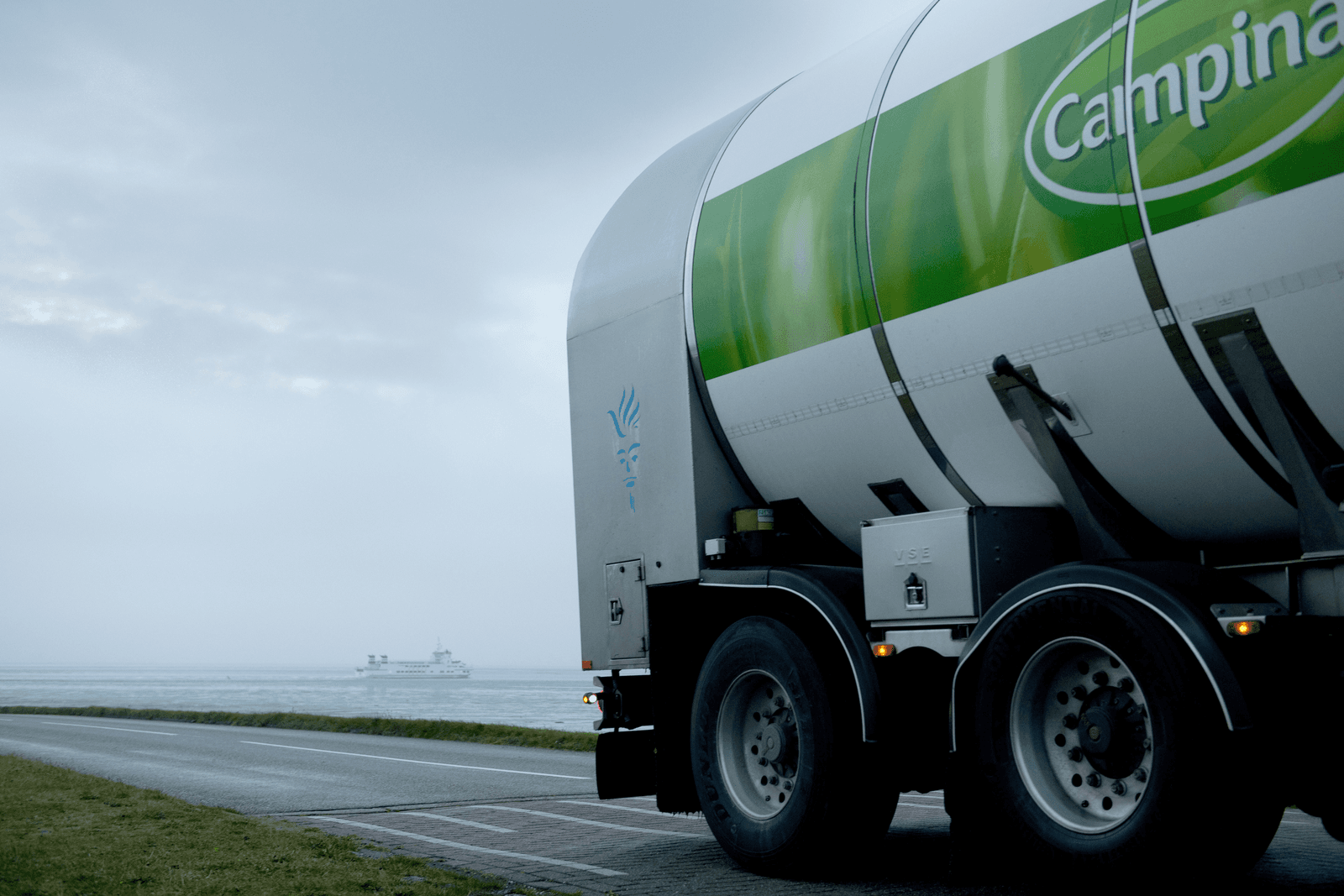 FrieslandCampina moet investeren in zijn boeren - Foto: Mark Pasveer