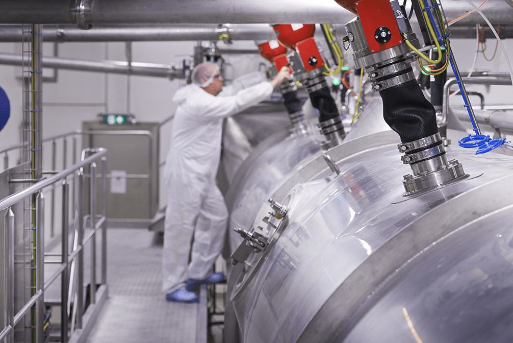 FrieslandCampina gaat in haar productielocatie in Borculo (Gld.) biogas gebruiken voor het opwekken van stoom. - Foto: FrieslandCampina