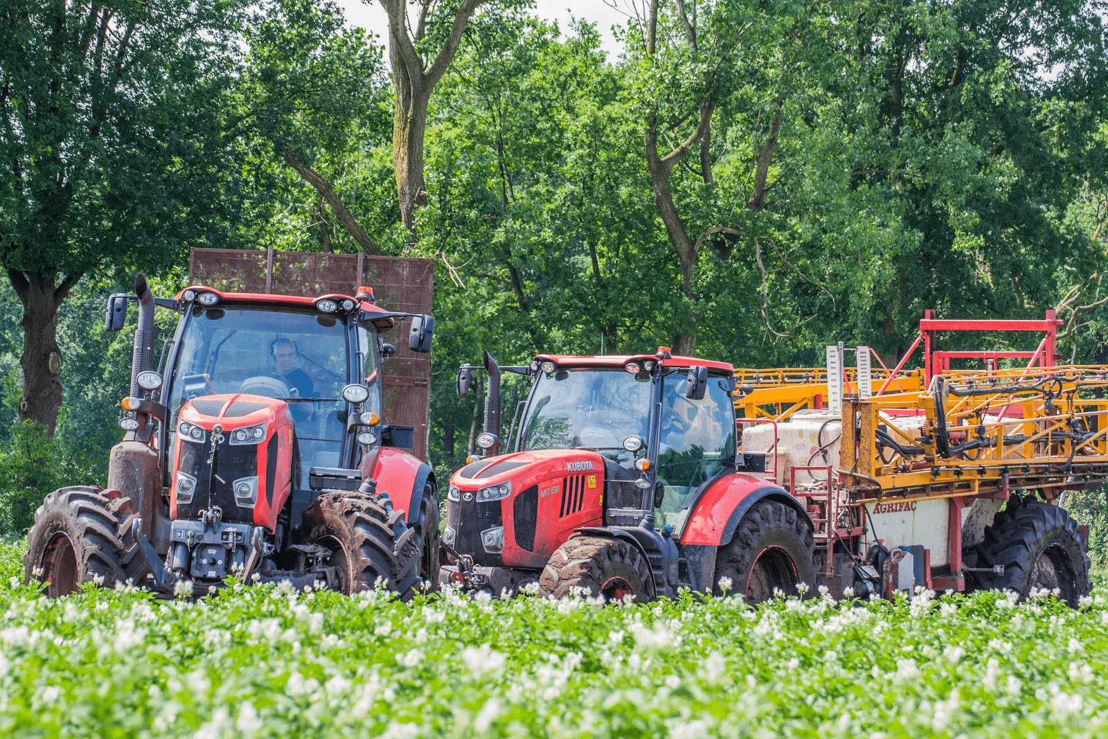 Tractorfan 25: worstelen met water - Foto: Tractorfan