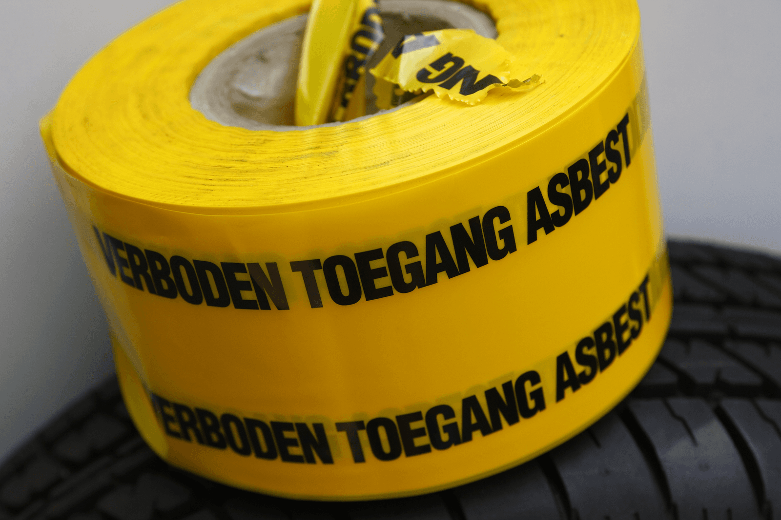 Friese subsidiepot asbestsanering leeg. - Foto: Hans Prinsen