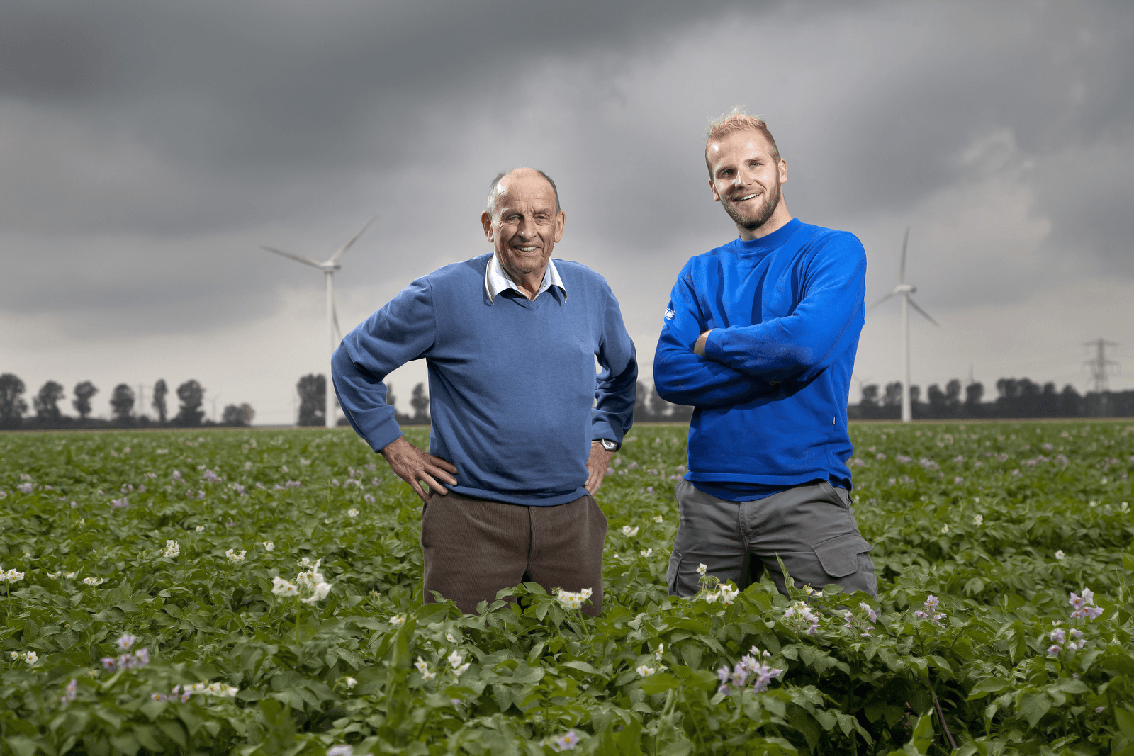 Opa Boudeling met kleinzoon en opvolger Adriaan. - Foto: Jan Willem Schouten