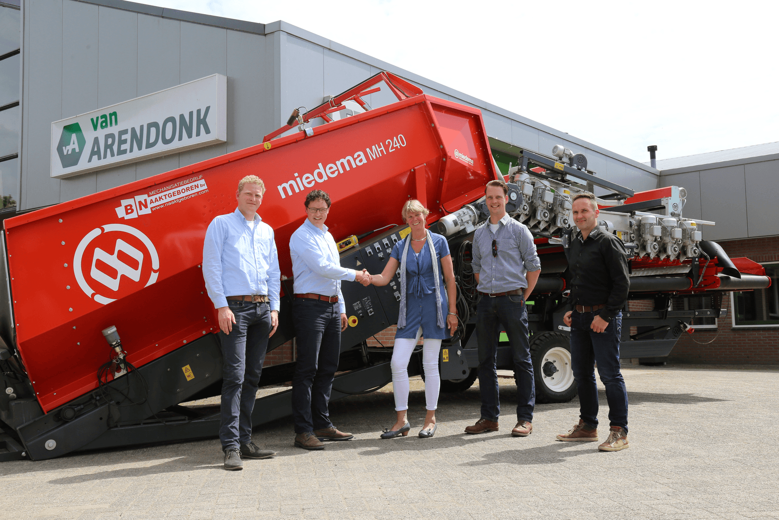Nieuwe full service Dewulf-Miedema in Flevoland. - Foto: Miedema