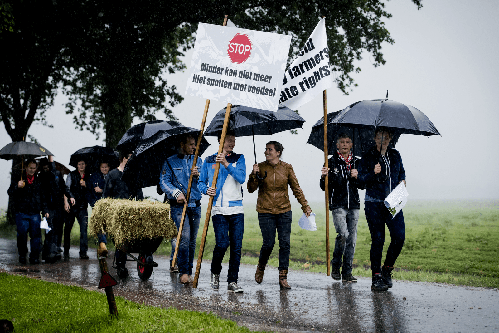 Protest, ministers op bezoek en wateroverlast