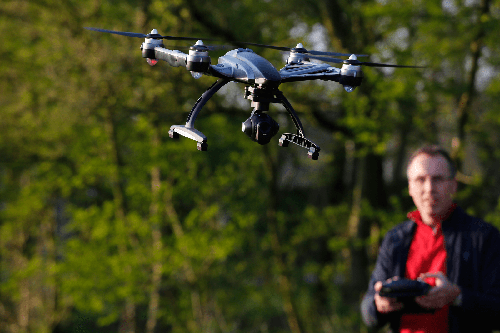 Dijksma: meer voorlichting over drones