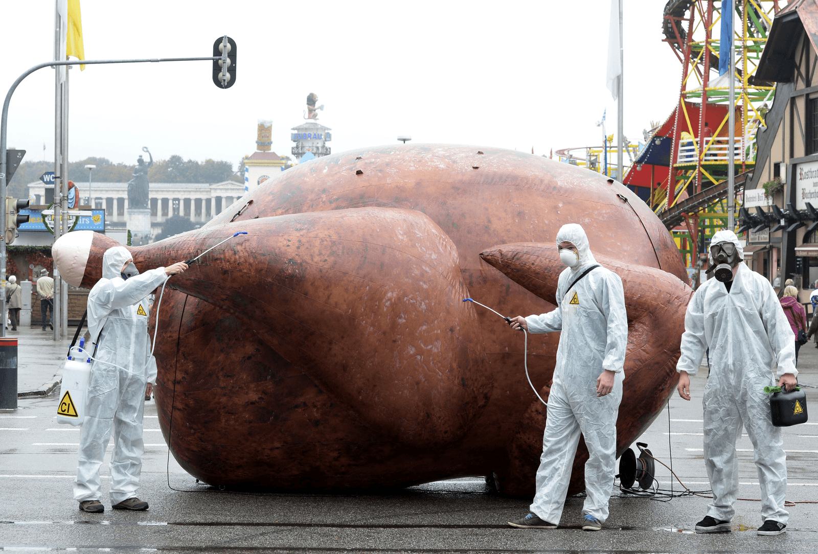 Europees TTIP-protest tegen 'chloorkippen' uit de VS. <br /><em>Foto: ANP </em>