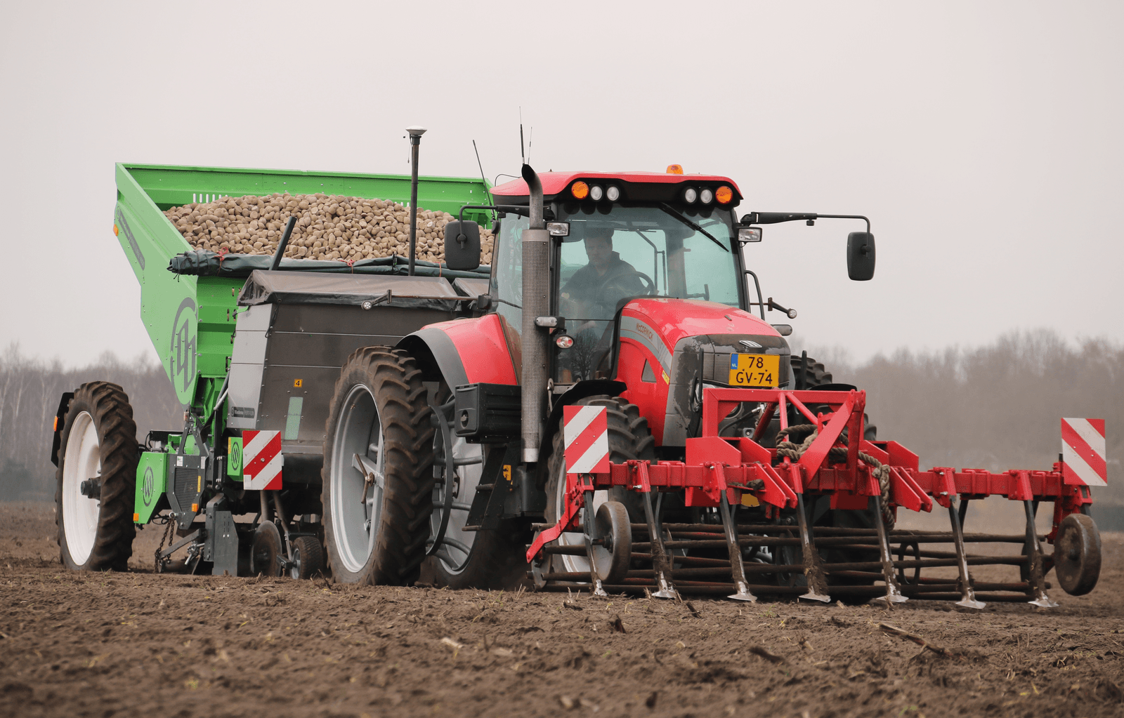 Tractorfan 13: Snarenbedpoter in Emmen