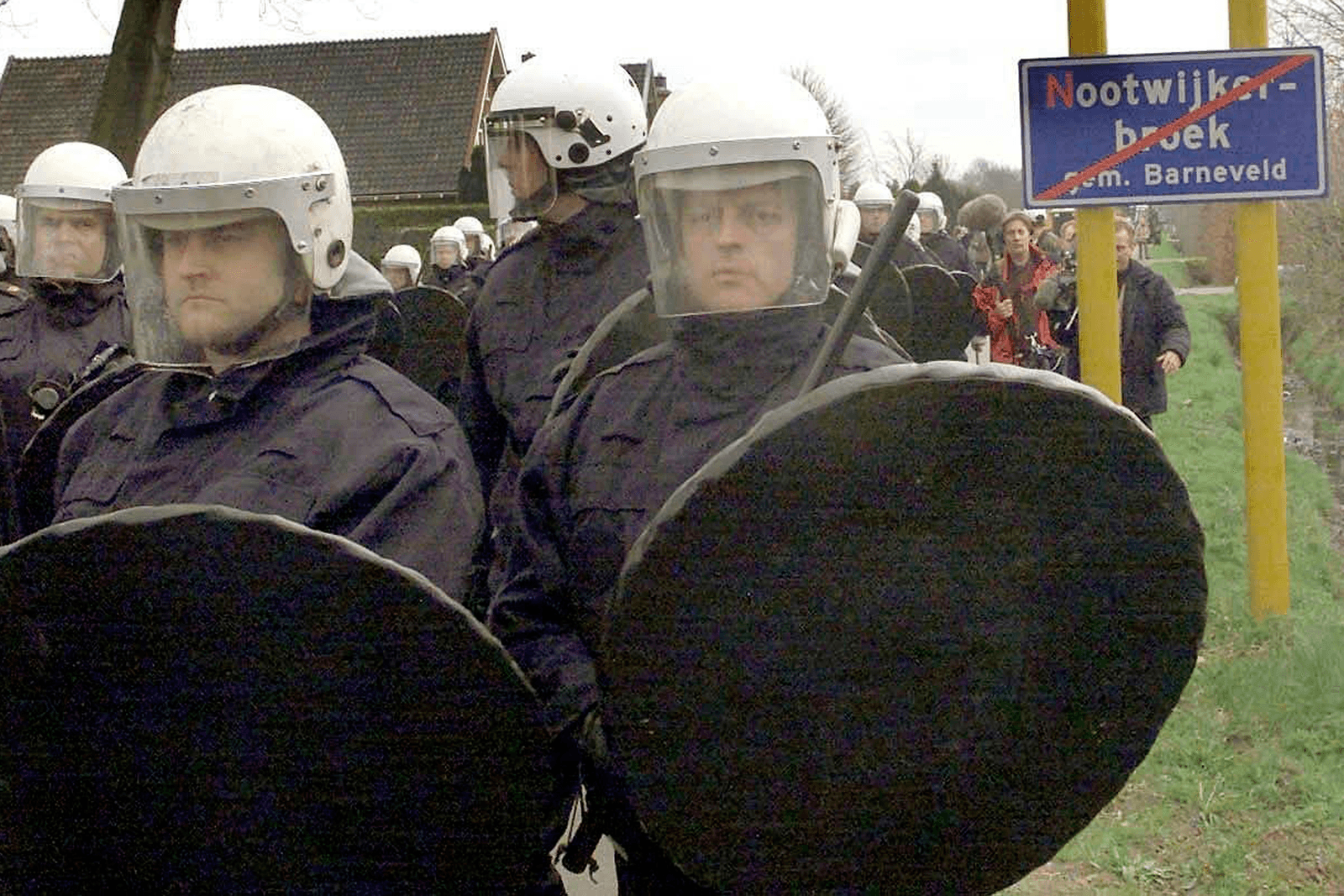 De massale ruiming van vee in 2001 zorgde voor veel onrust in Kootwijkerbroek.<br /><em>Foto: ANP </em>