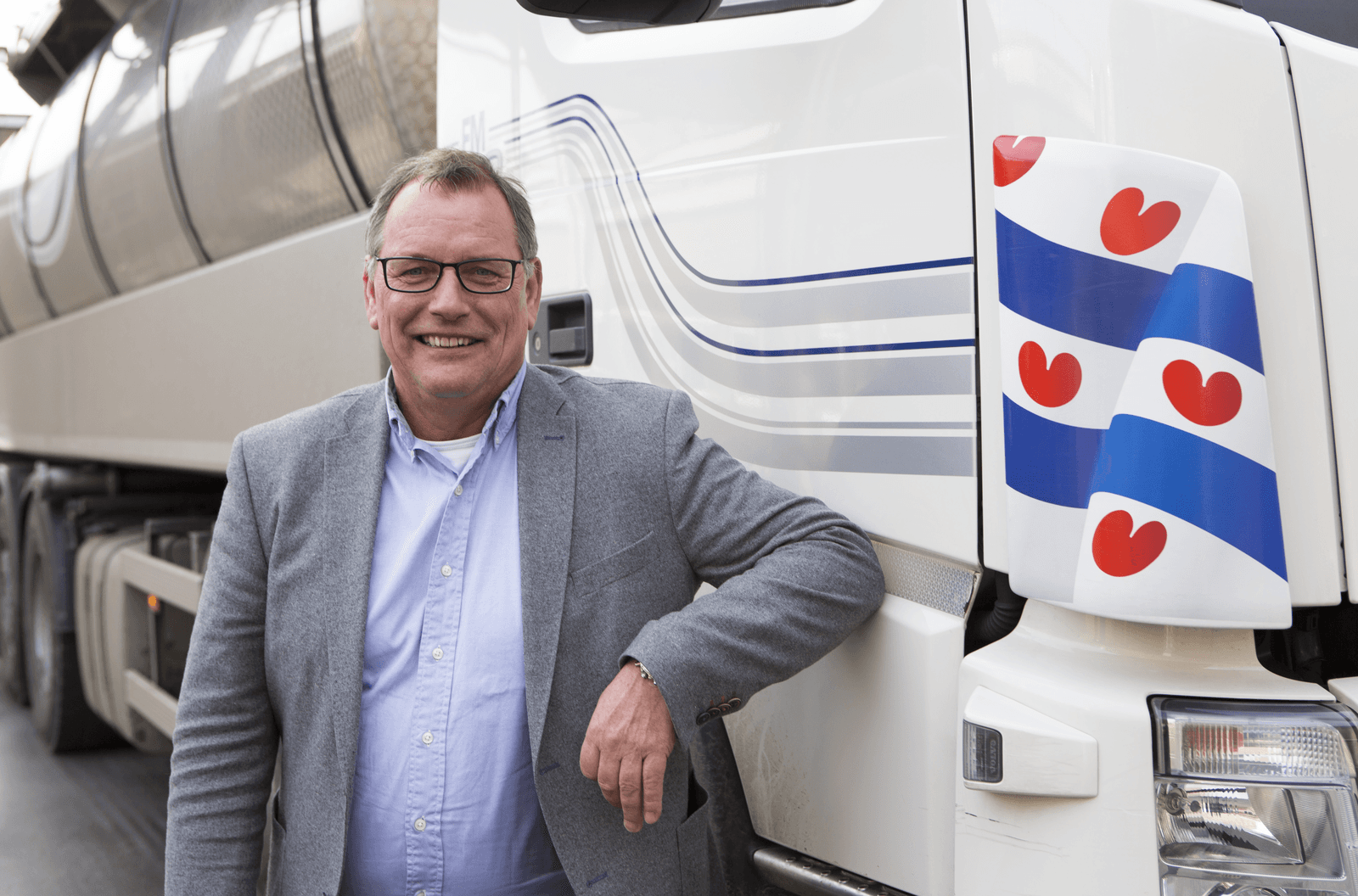 Directeur Koos Elzinga wil de problemen van een hoge aanvoer en een onder druk staande prijs samen met de leveranciers oplossen.<br /><em>Foto: Anne van der Woude </em>