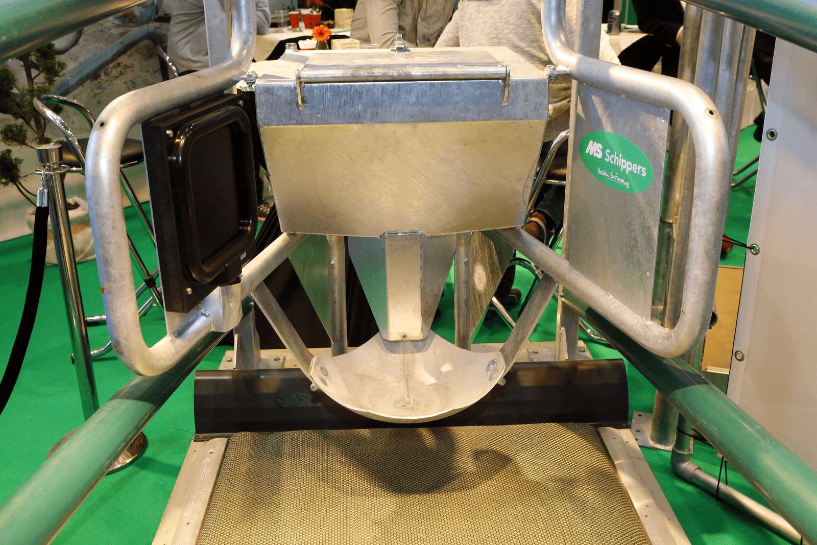 De MS Optima-voerbak was in 2014 te zien op de veehouderijbeurs Eurotier 2014 in Hannover. Foto: Henk Riswick