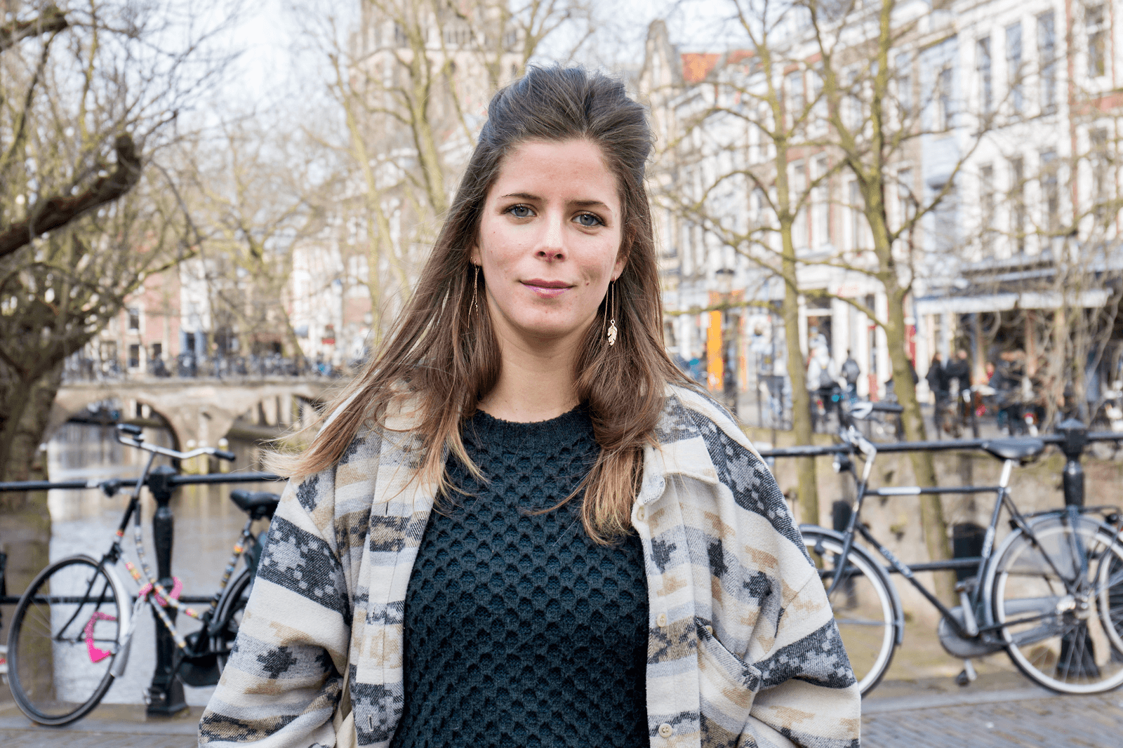 Marieke Creemers in hartje Utrecht, waar zij woont.</p> <p><em>Foto: Herbert Wiggerman</em>