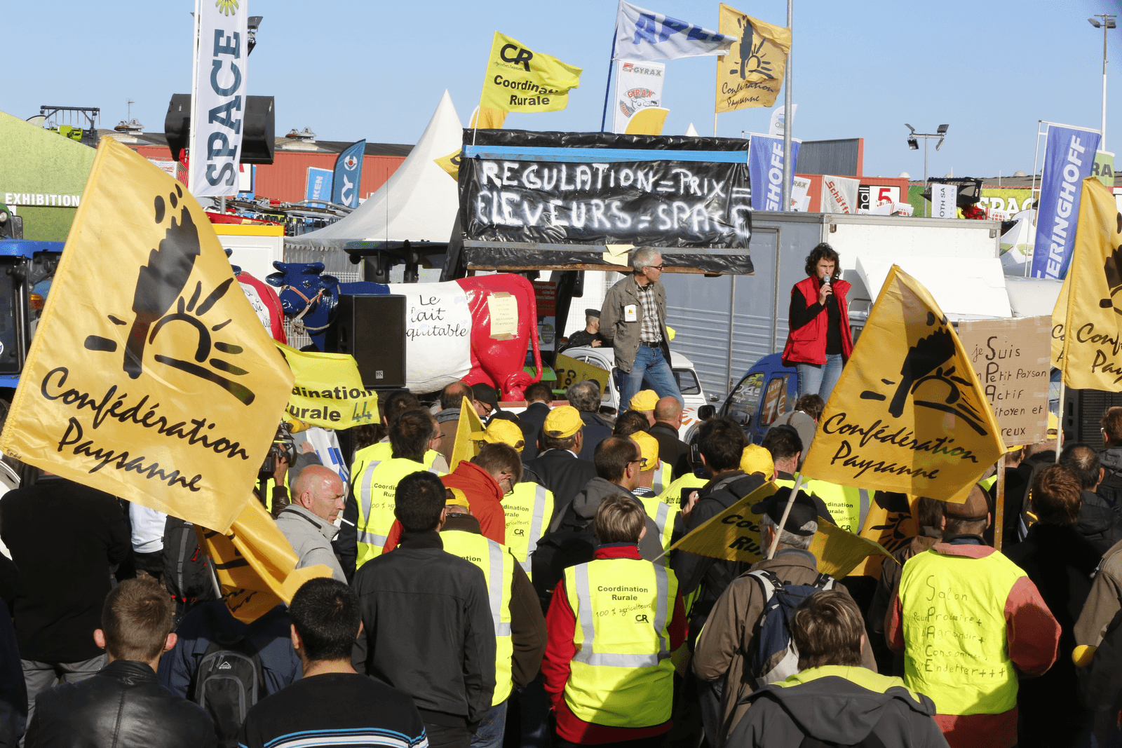 Franse boeren laten flink van zich horen tijdens protestacties. In Noord-Europa staan boeren minder snel op de barricades. Foto: Henk Riswick
