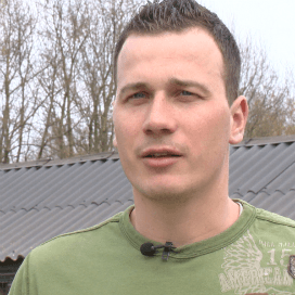 Iedere week kippen opzetten en afleveren