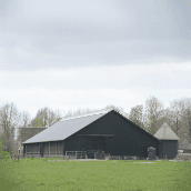 Veel degelijkheid in bijzondere stal