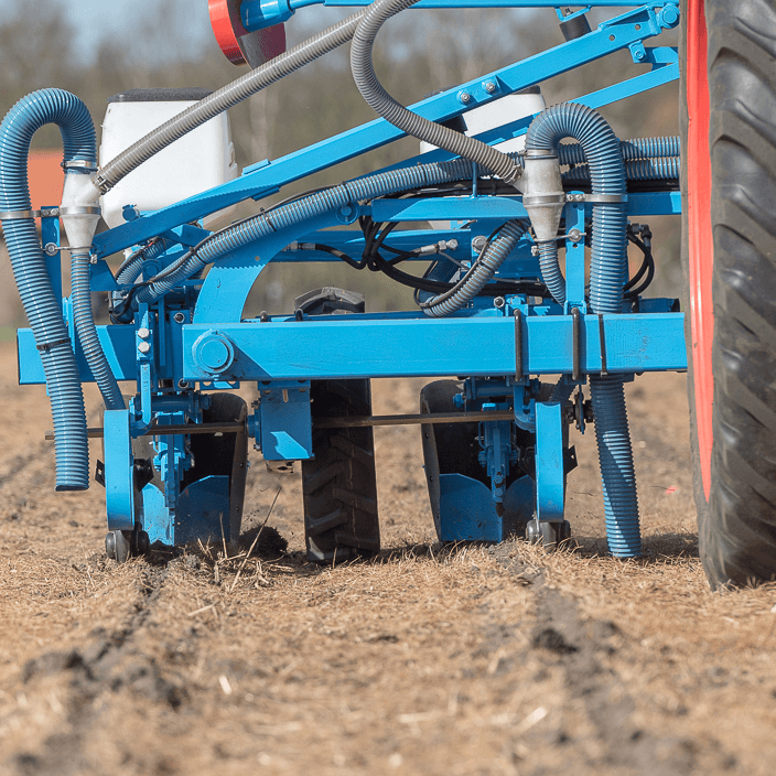 Strip-till strokenbemester dient drijfmest toe