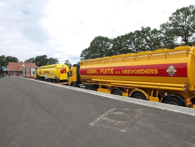 Familie Dekker verwelkomde naar schatting 800 tot 1.000 bezoekers.