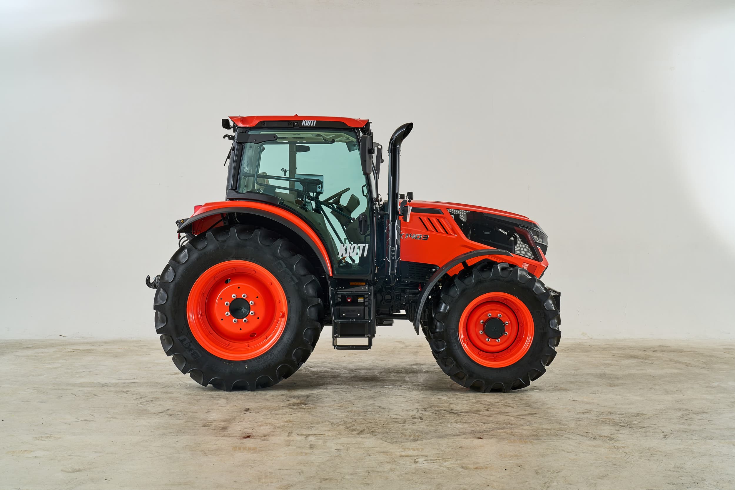 De Zuid-Koreaanse trekkerfabrikant Kioti komt met de nieuwe HX 1303 en 1403 als opvolgers van de oude HX 1201 en de HX 1401. Foto: Kioti
