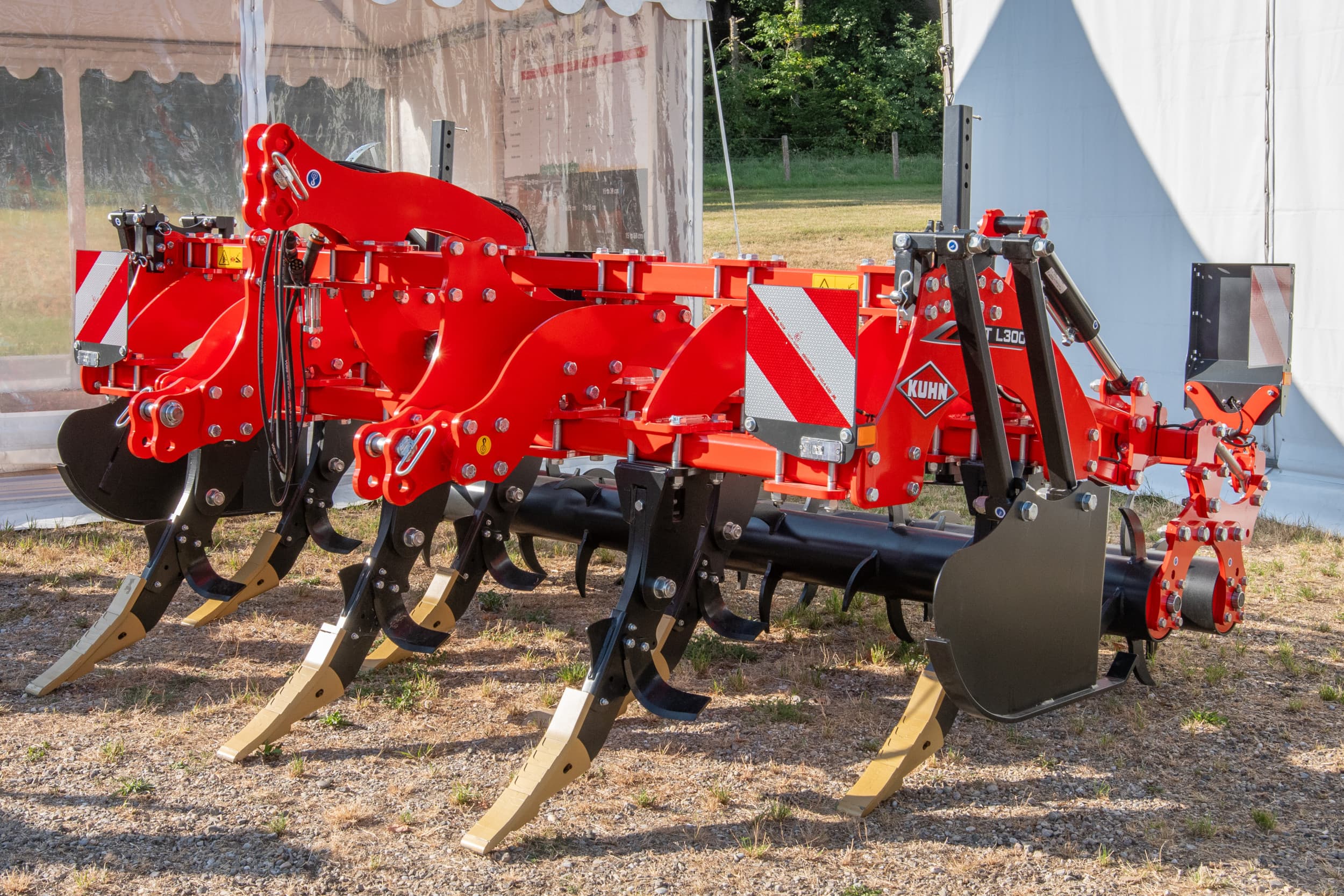 Machinefabrikant Kuhn toont nabij zijn productielocatie in het Franse Saverne een van de nieuwe toevoegingen binnen zijn assortiment diepwoelers: de DT L en DT XL. Foto: Jacco van Erkelens