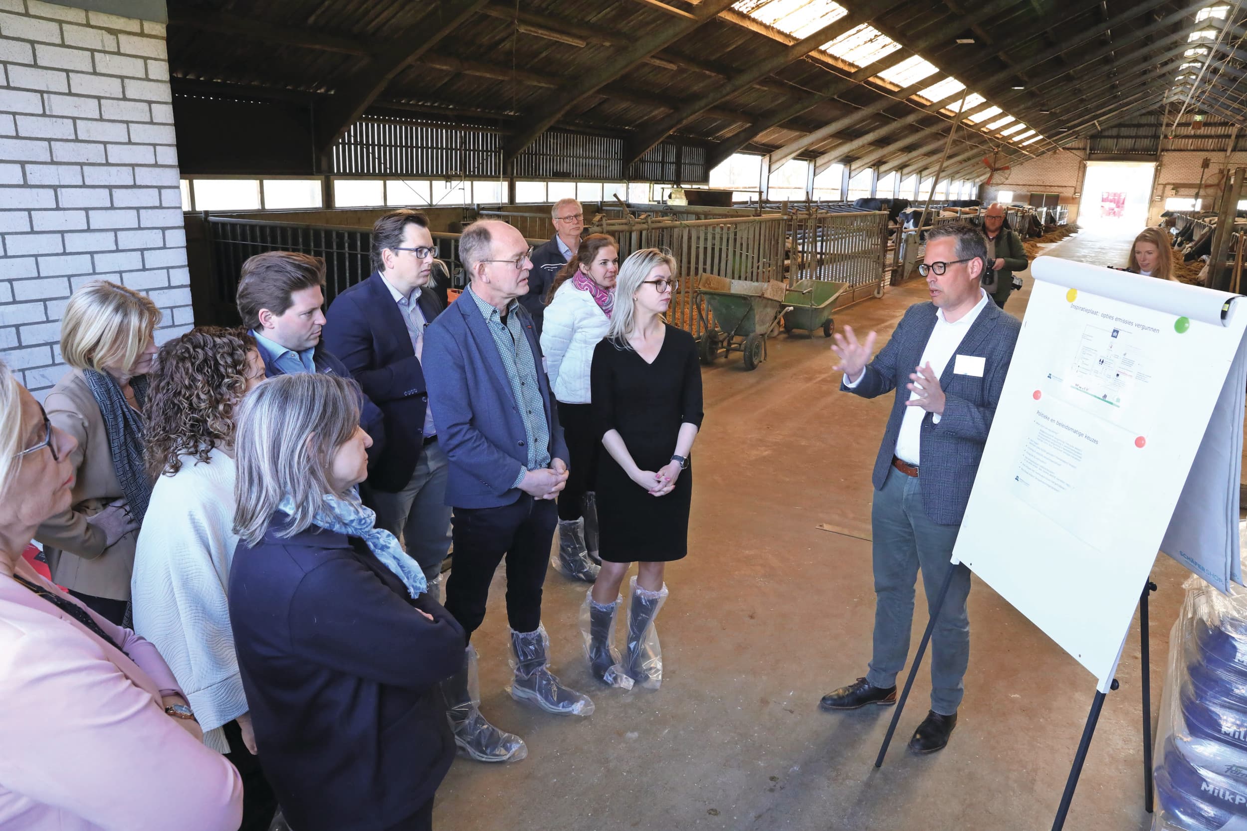 Demissionair landminister Femke Wiersma en Tweede Kamerleden bezochten dit voorjaar nog de proefboerderij van De Marke. Foto: Henk Riswick.