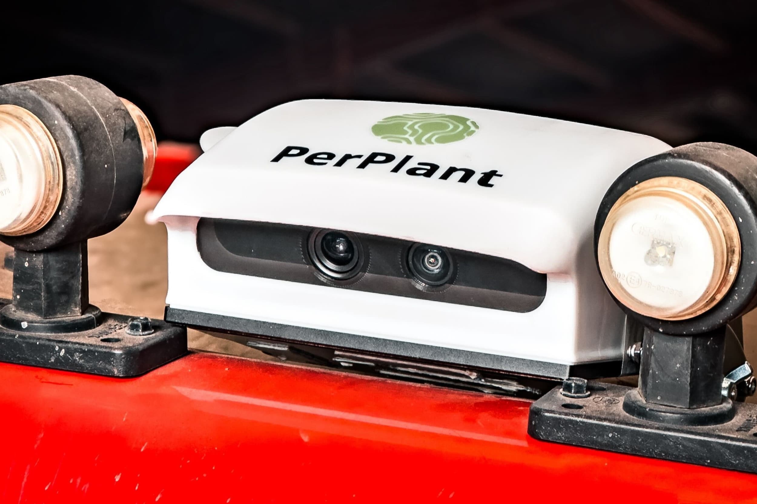 Importeur en machinefabrikant Homburg voert de PerPlant-camera met bijbehorende software in. Met dit nieuwe slimme Deense camerasysteem is een spuit met sectieafsluiting om te bouwen tot spotsprayer. Foto: Homburg
